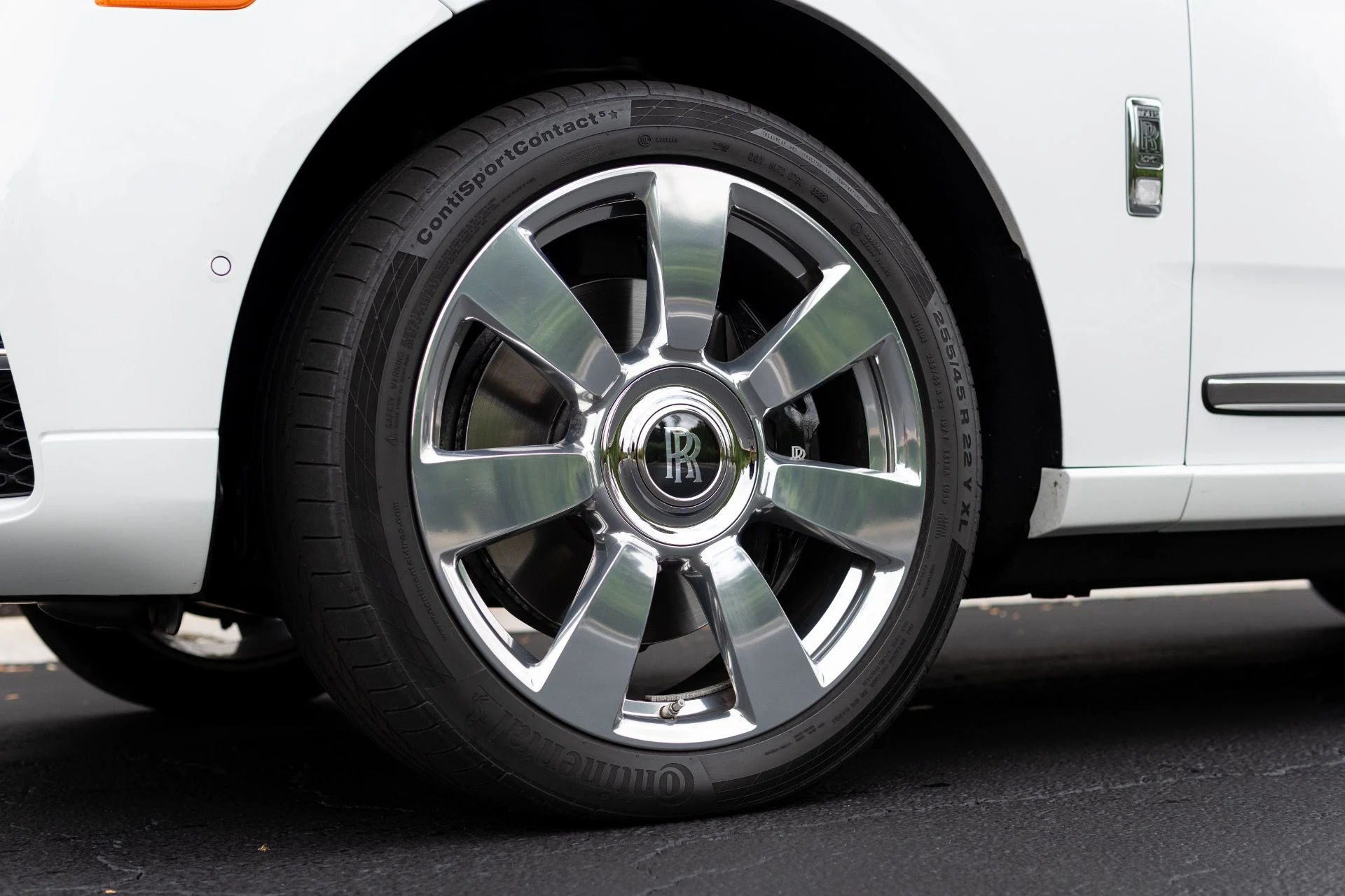 mph015_1881861649_Used_2023_Rolls_Royce_Cullinan_1766776442_b8d9ad538d