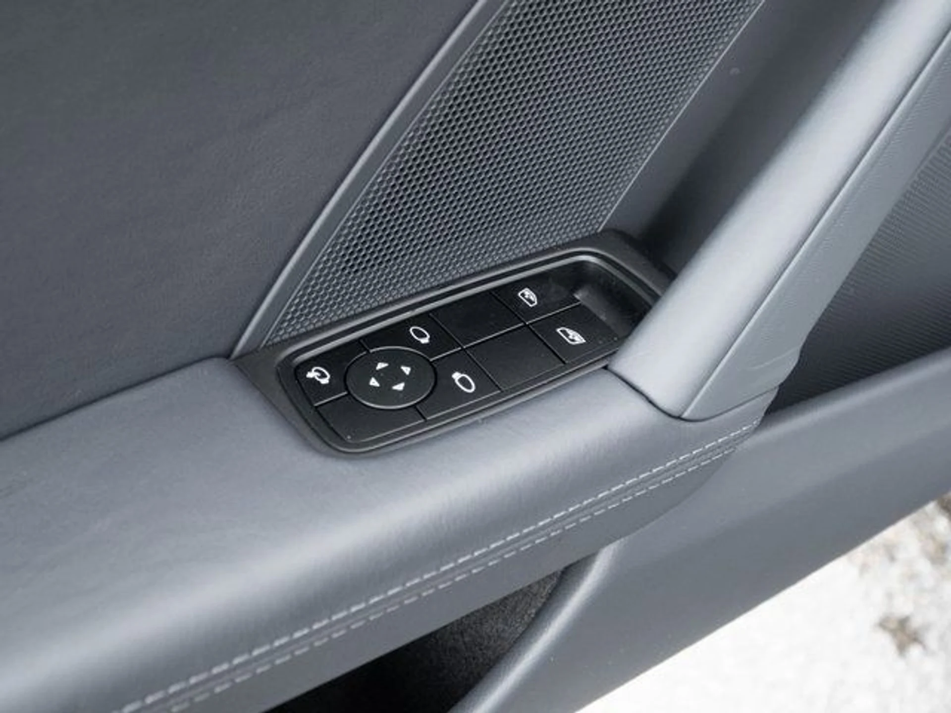 mph015_1886689864_164e58e009e0f934a94982ba9417e1f0_4aa28a6815