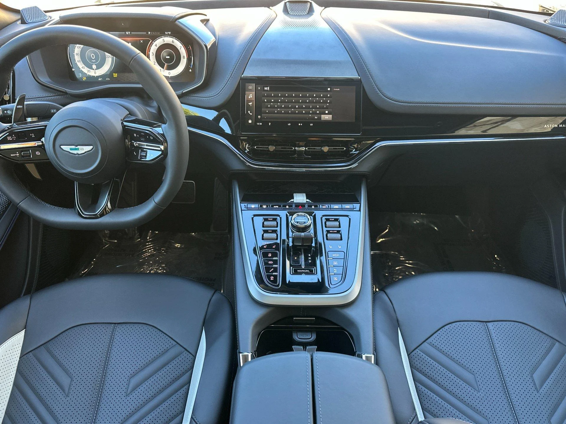 mph015_1894598382_New_2026_Aston_Martin_DBX_S_1790736456_dd37403894