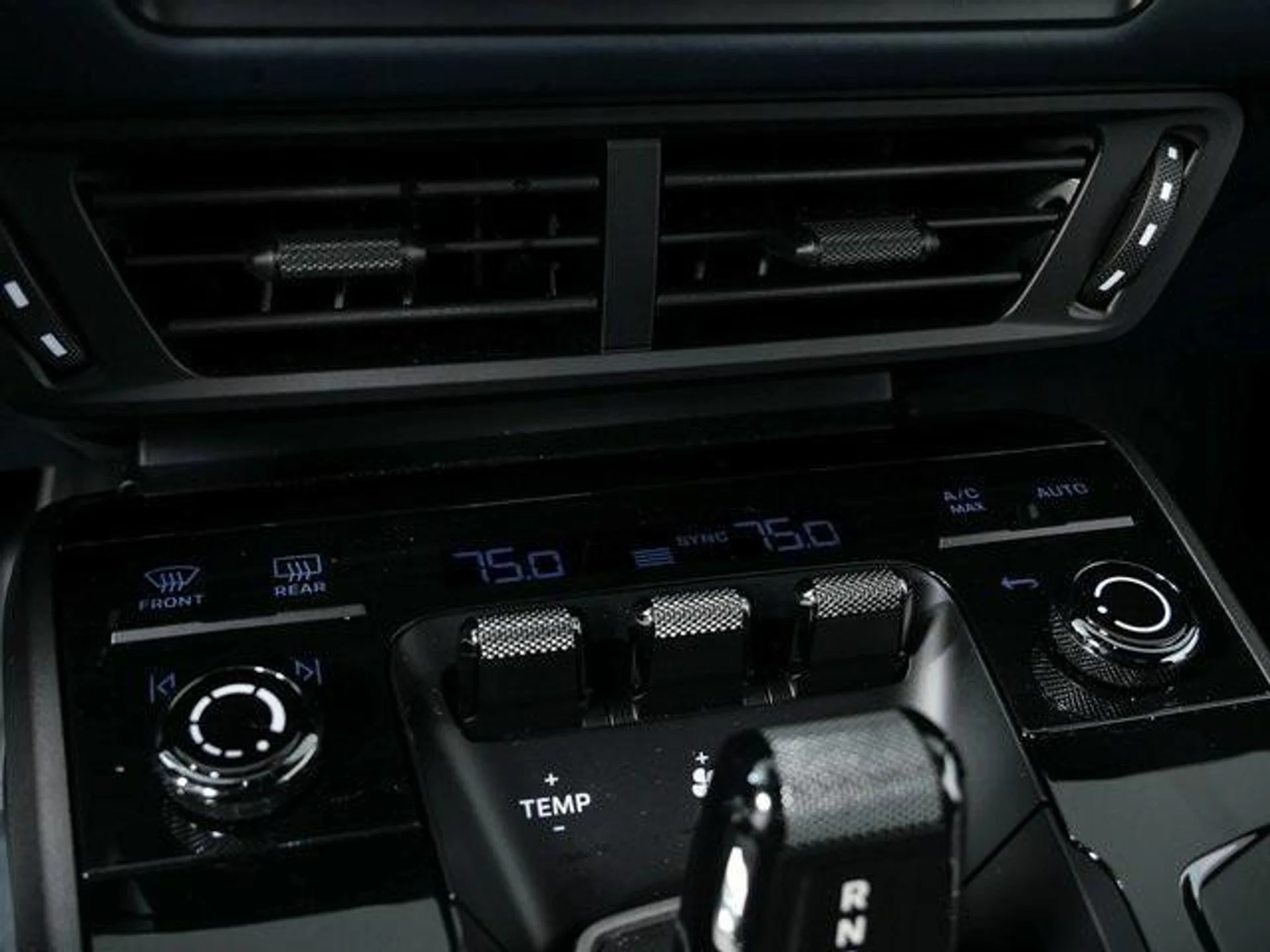 mph015_1896390026_Fzz8_UGUFYP_9_Jmnvr_A_Gw1_VYN_84k_f5b271f960