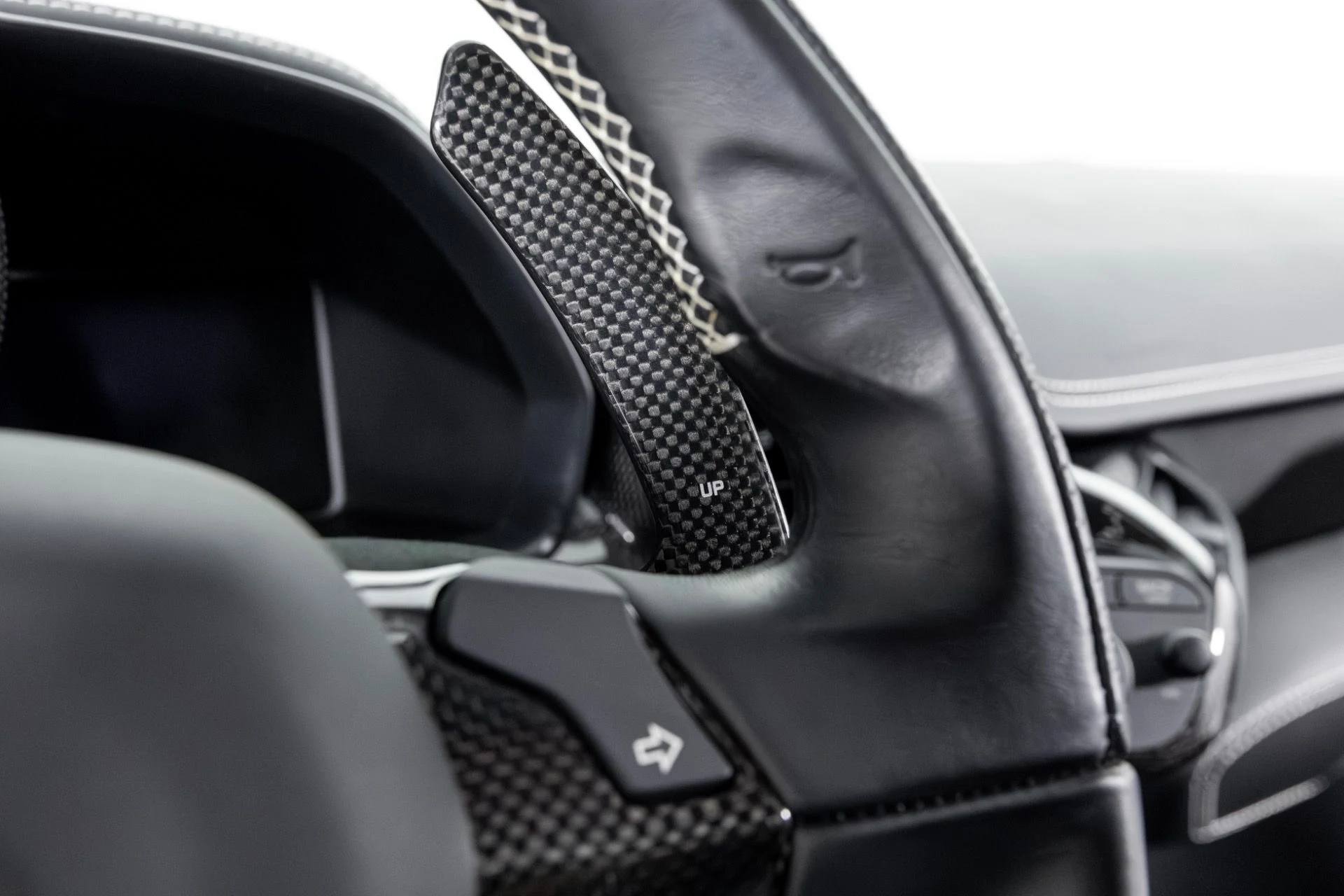 mph015_1896976852_Used_2015_Ferrari_458_Speciale_1765990105_dbeff9a75a