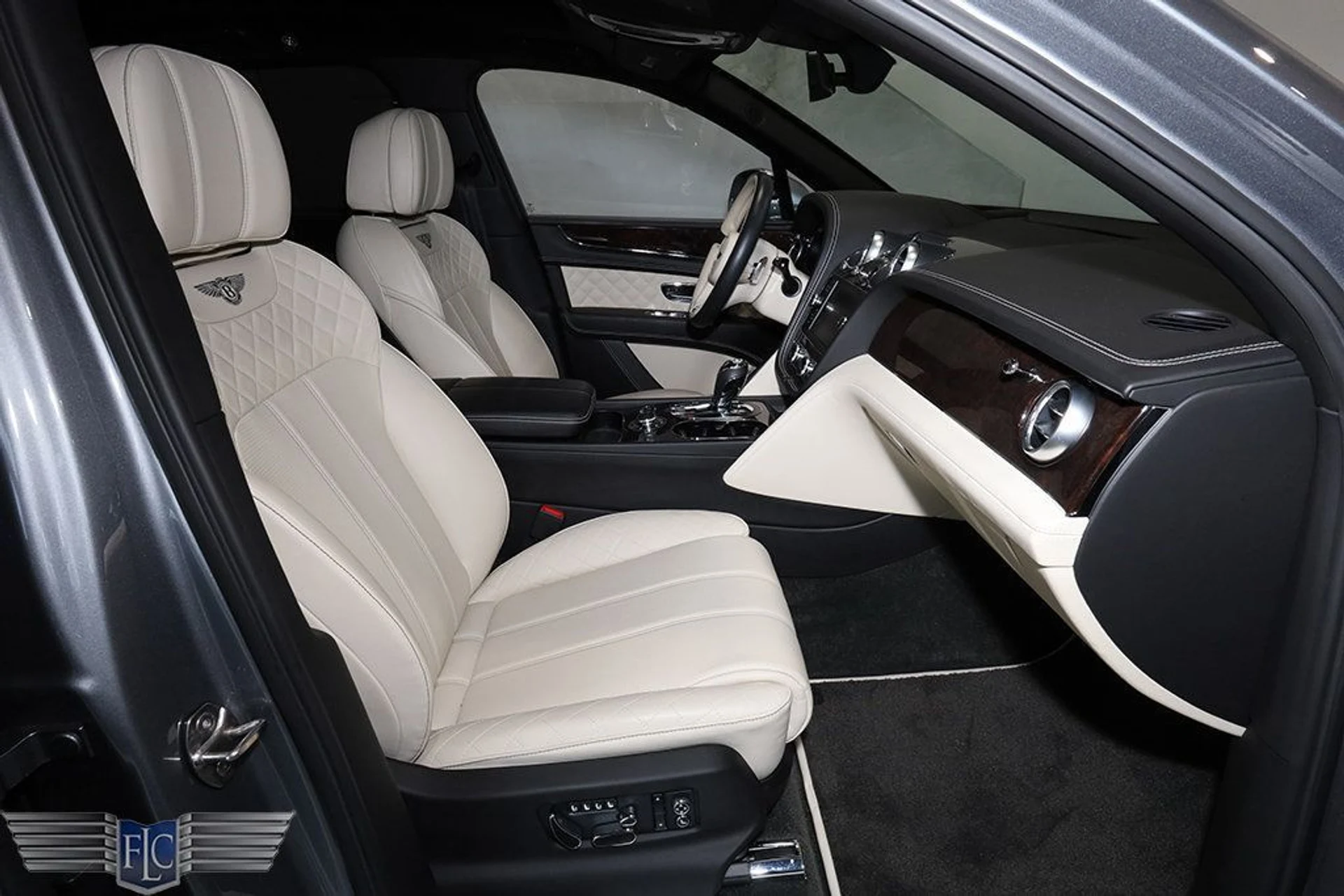 mph015_1897483396_used_2018_bentley_bentayga_onyxeditionawd_9689_22935440_16_1024_fa56e160db