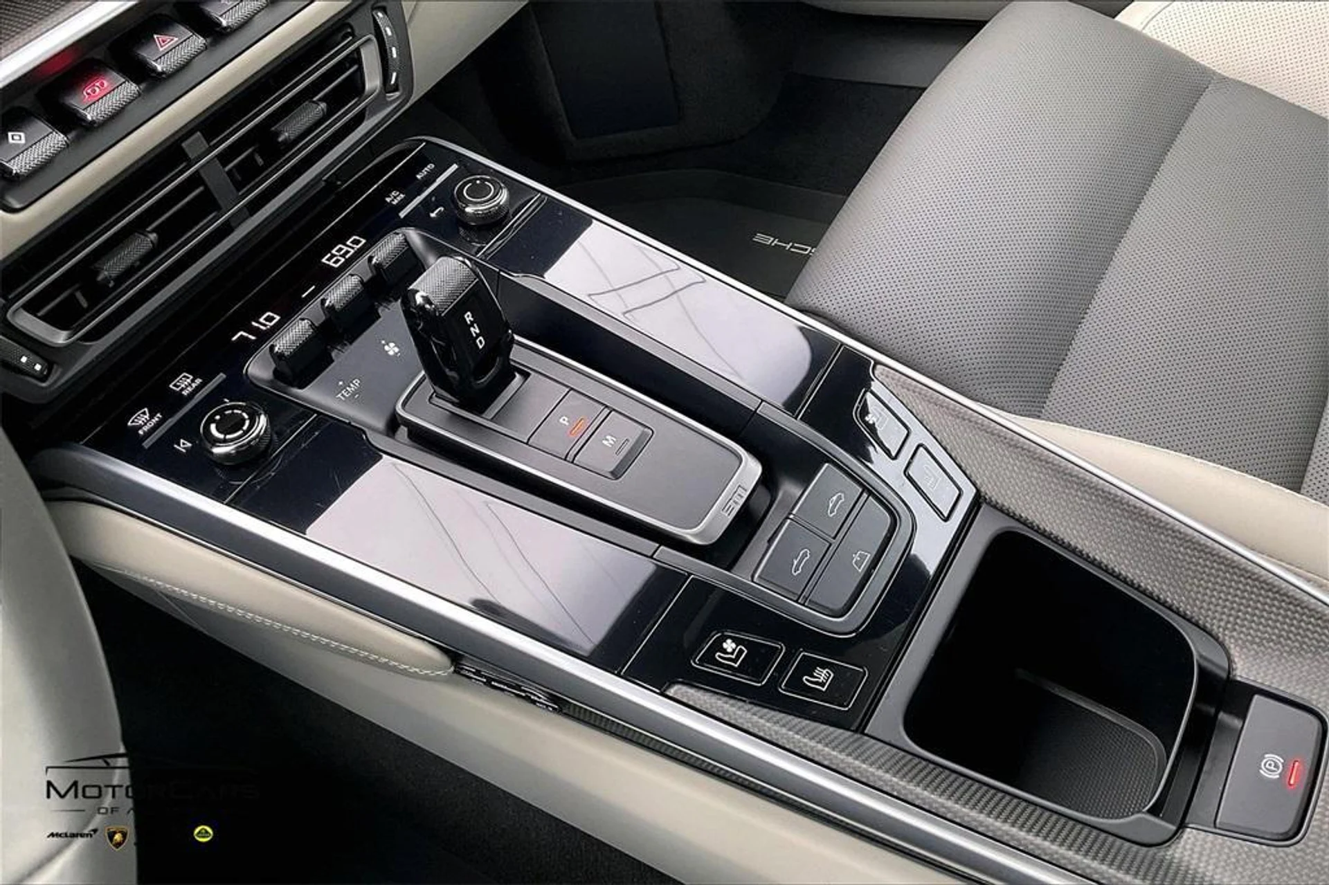 mph015_1897974089_M3o_N_Cib_Y_na_S5_FX_kwkqwew_V3_VM_675a0852f8