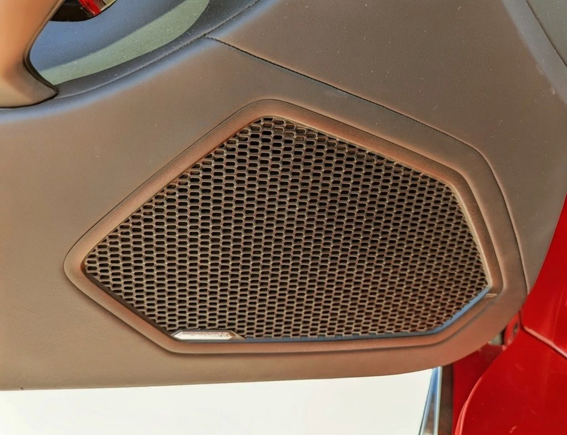 mph015_1900589850_5b9f3227ad195052273b81836a756f50x_e89ce90e15