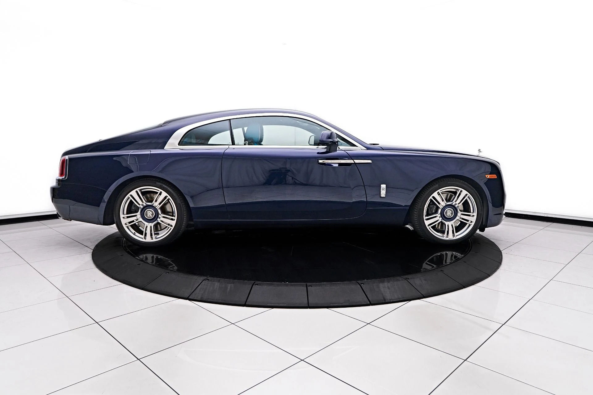 mph015_1902518648_Used_2018_Rolls_Royce_Wraith_Base_1756345648_4bdf619193