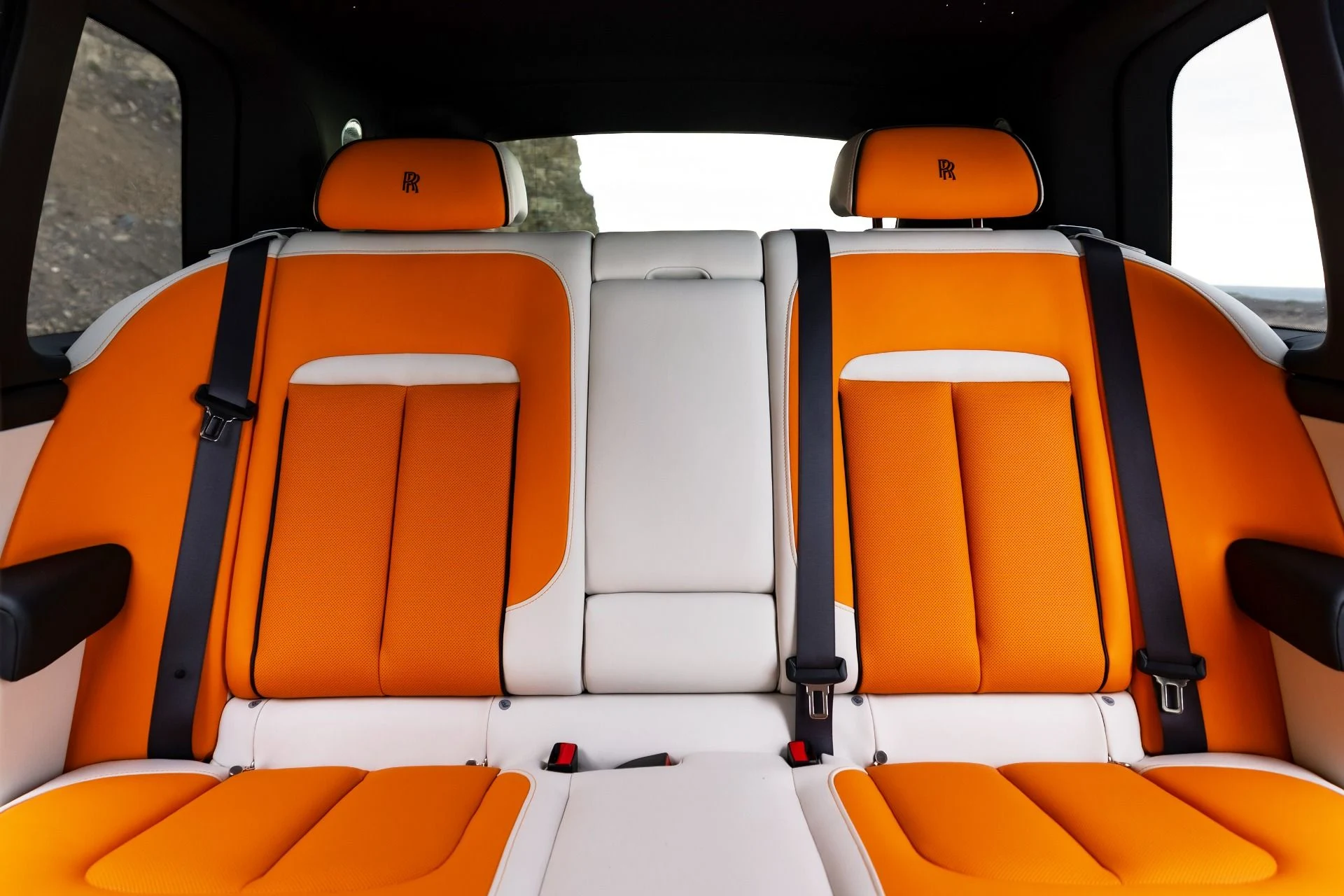 mph015_1904646970_Used_2026_Rolls_Royce_1766185573_d47a8a8eab