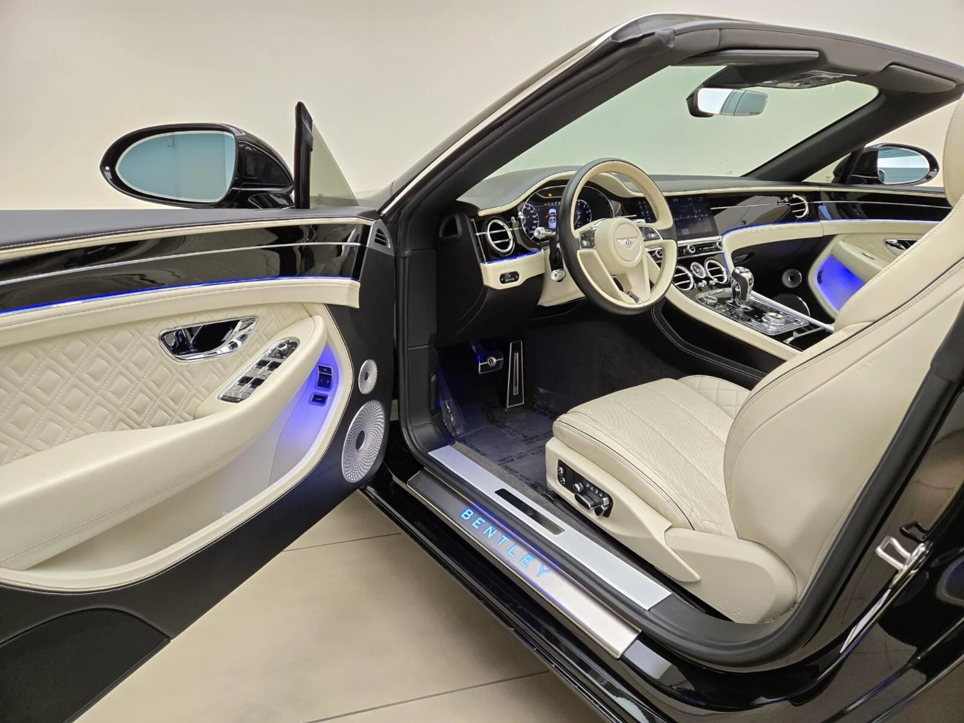 mph015_1909340365_Used_2020_Bentley_Continental_GT_V8_1766559397_bc5067b270