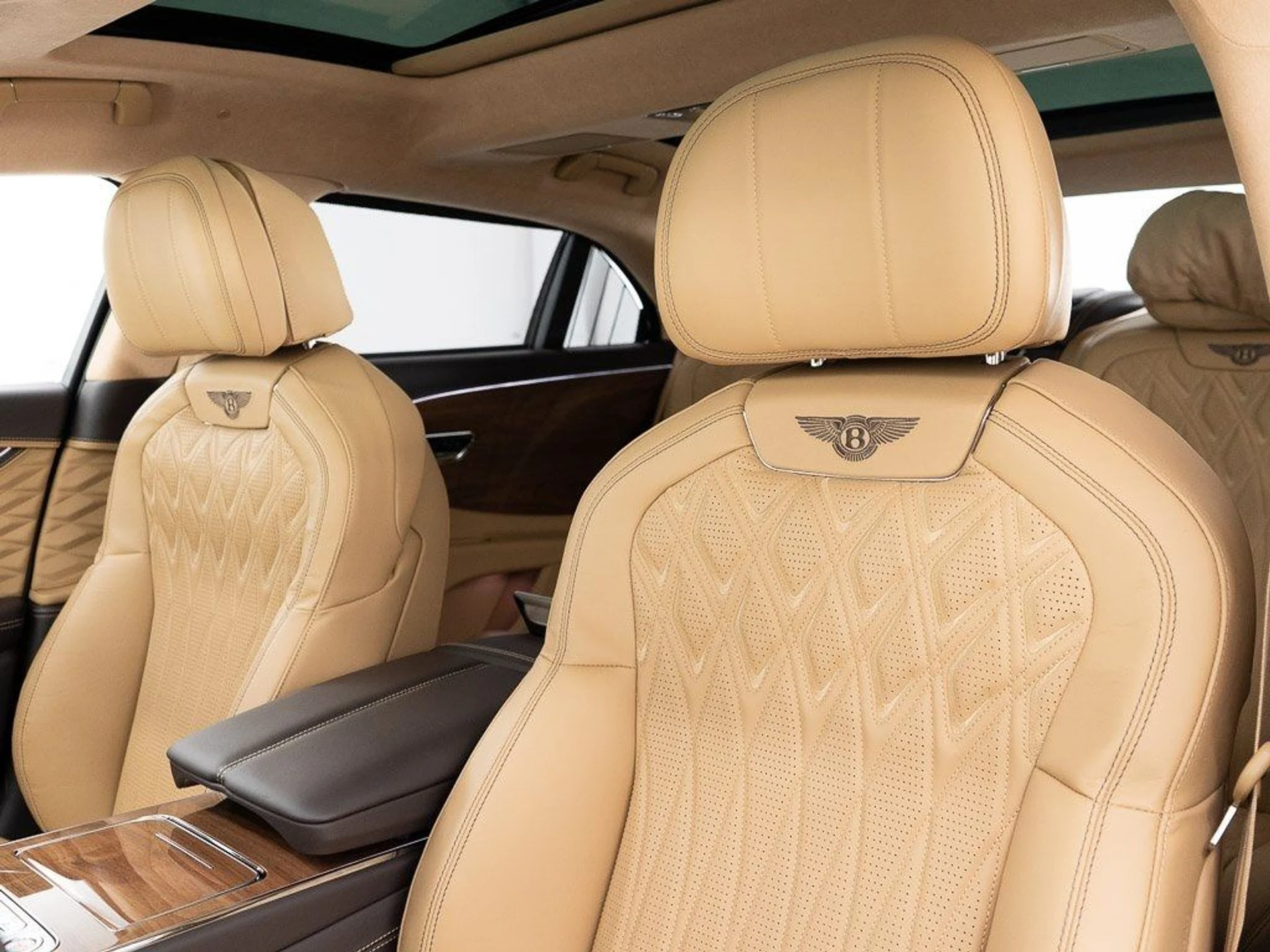 mph015_1909660265_249f49355ce80a3876b08f3ee1f0d839_29db38800b