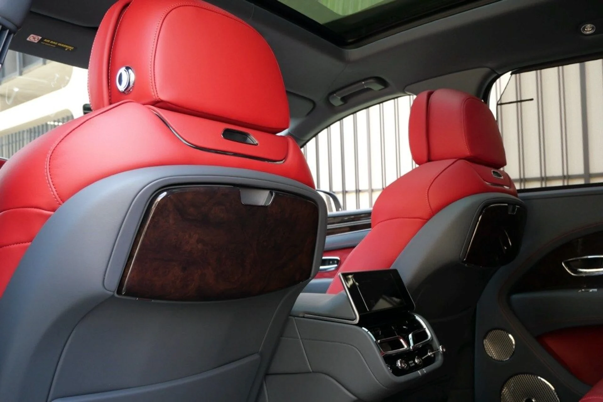 mph015_1913561779_598b8d9a926d010b68549a478ae323a2x_427b441d80