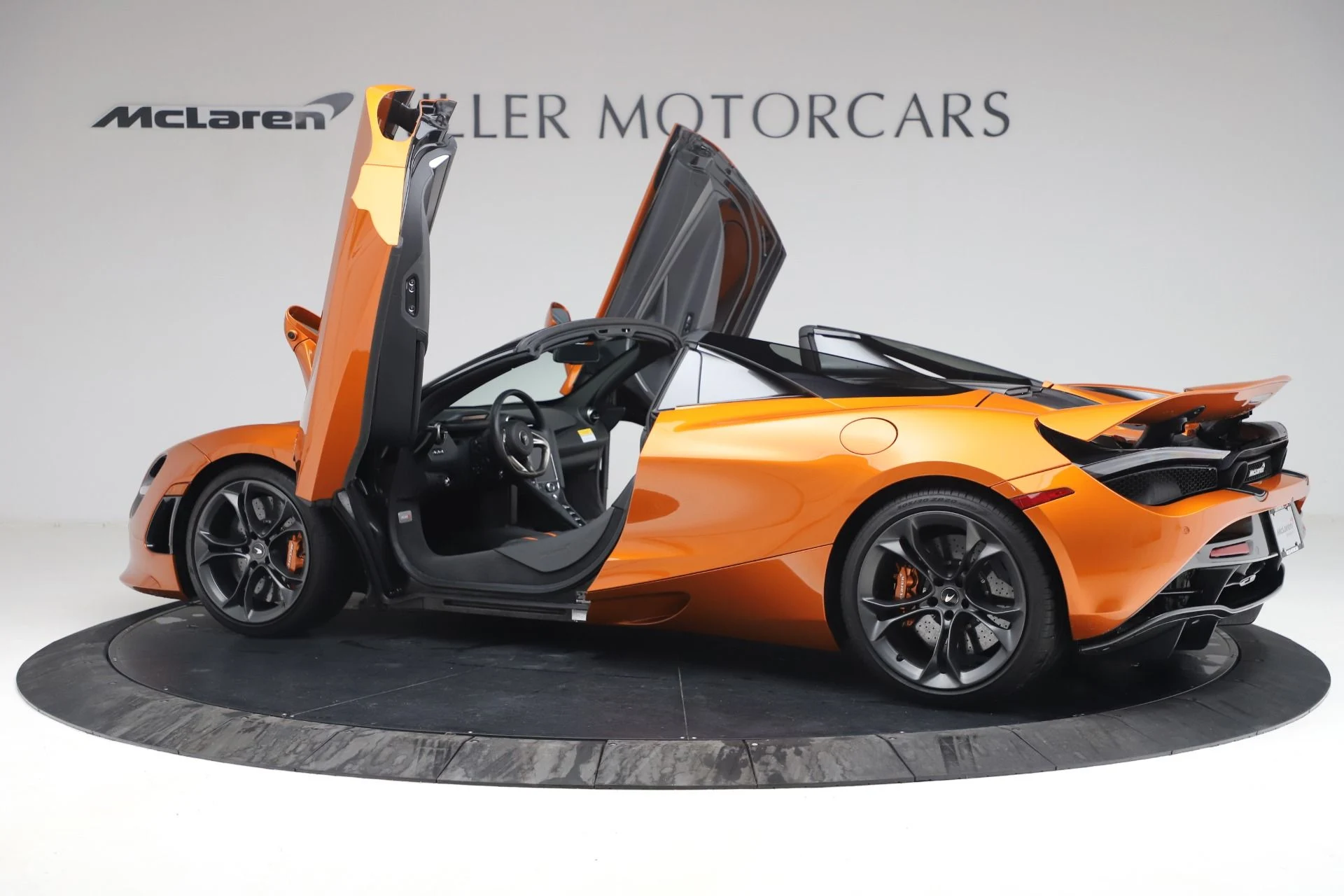 mph015_1920190744_Used_2020_Mc_Laren_720_S_Spider_914885313a