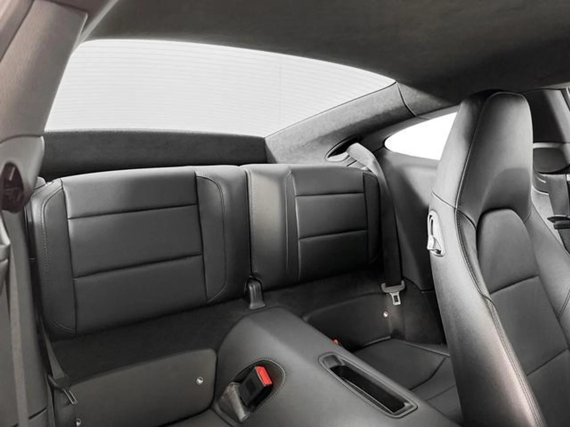 mph015_1924843506_Yizim_Xz_B_Tv_GTI_6_A_og_OQ_1_HEAKUY_3197cca238