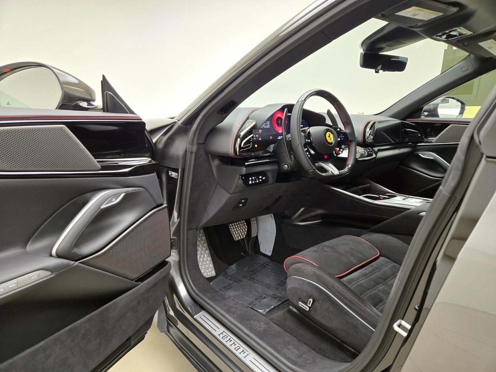 mph015_1925956568_Used_2026_Ferrari_Purosangue_1769237444_61f5f4bda5