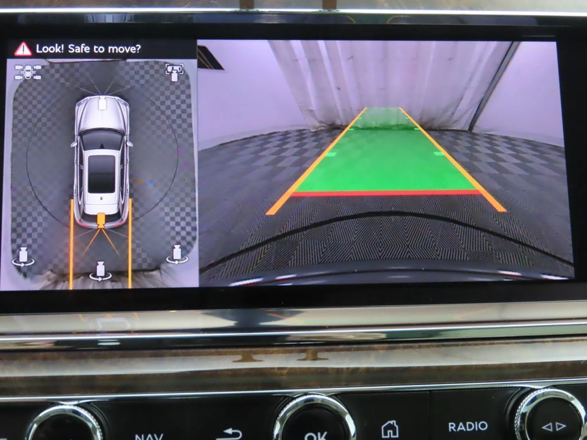 mph015_1926656263_new_2026_bentley_bentayga_8119_22950936_16_1024_3a73a77b86