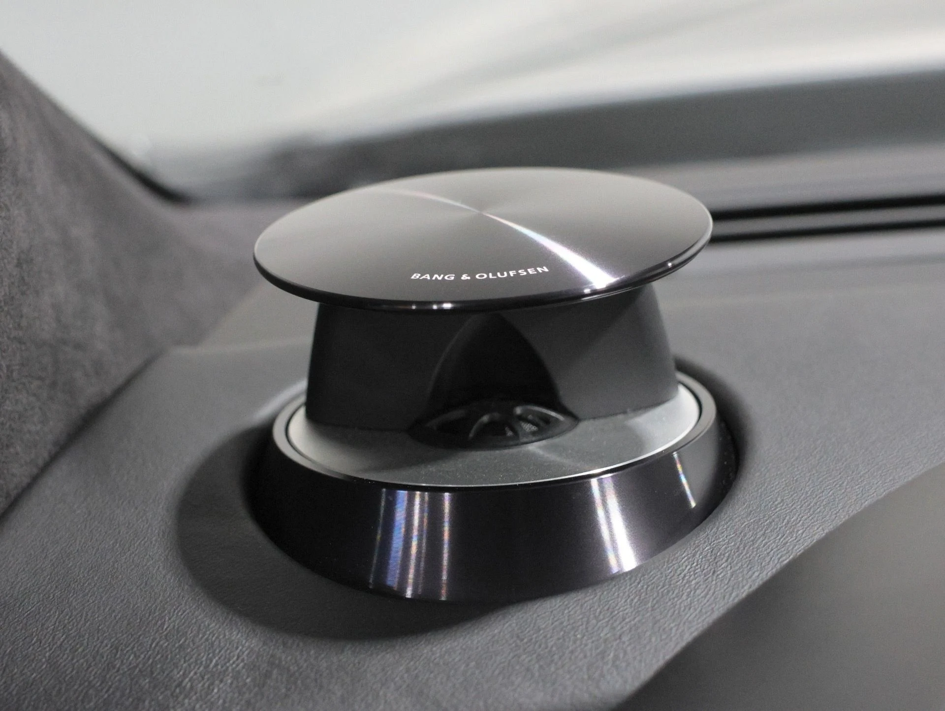 mph015_1927016998_Used_2012_Aston_Martin_V12_Vantage_Rare_6_Speed_Manual_Over_200_K_MSRP_20_K_In_Recent_Maintenance_1770846605_c78dd2e4a0