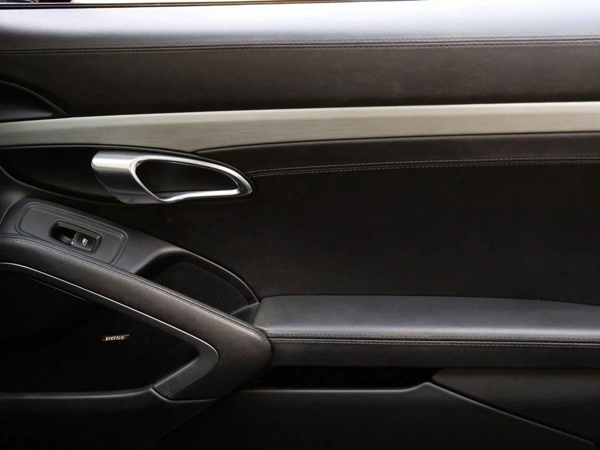 mph015_1932964851_806e6138ebce82d7e831b01e107b7668x_3ef5b1d907