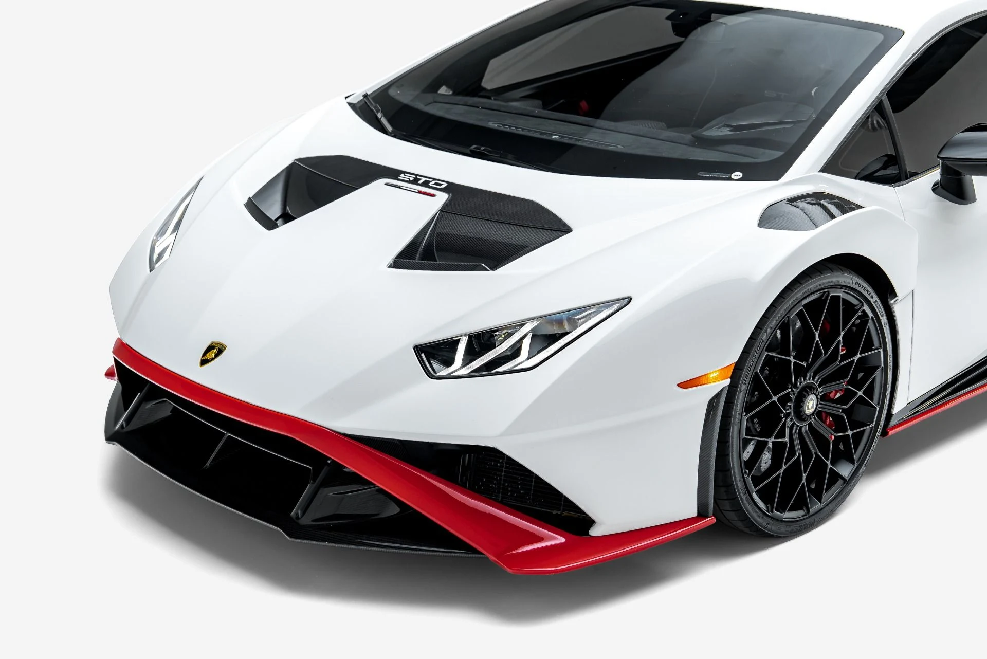 mph015_1942816413_Used_2022_Lamborghini_Huracan_STO_1790709112_628729fa14