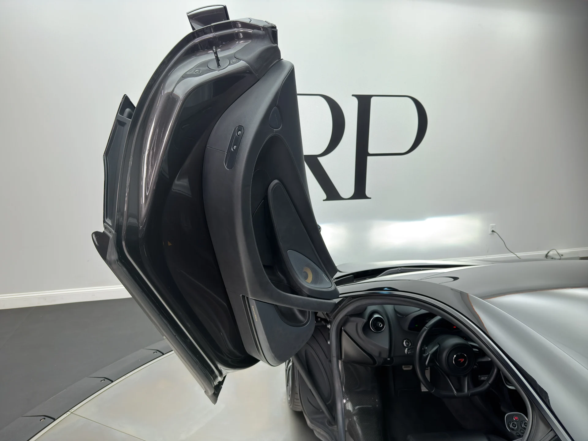 mph015_1946762238_RP_8491_interior_001_2889f75f5e