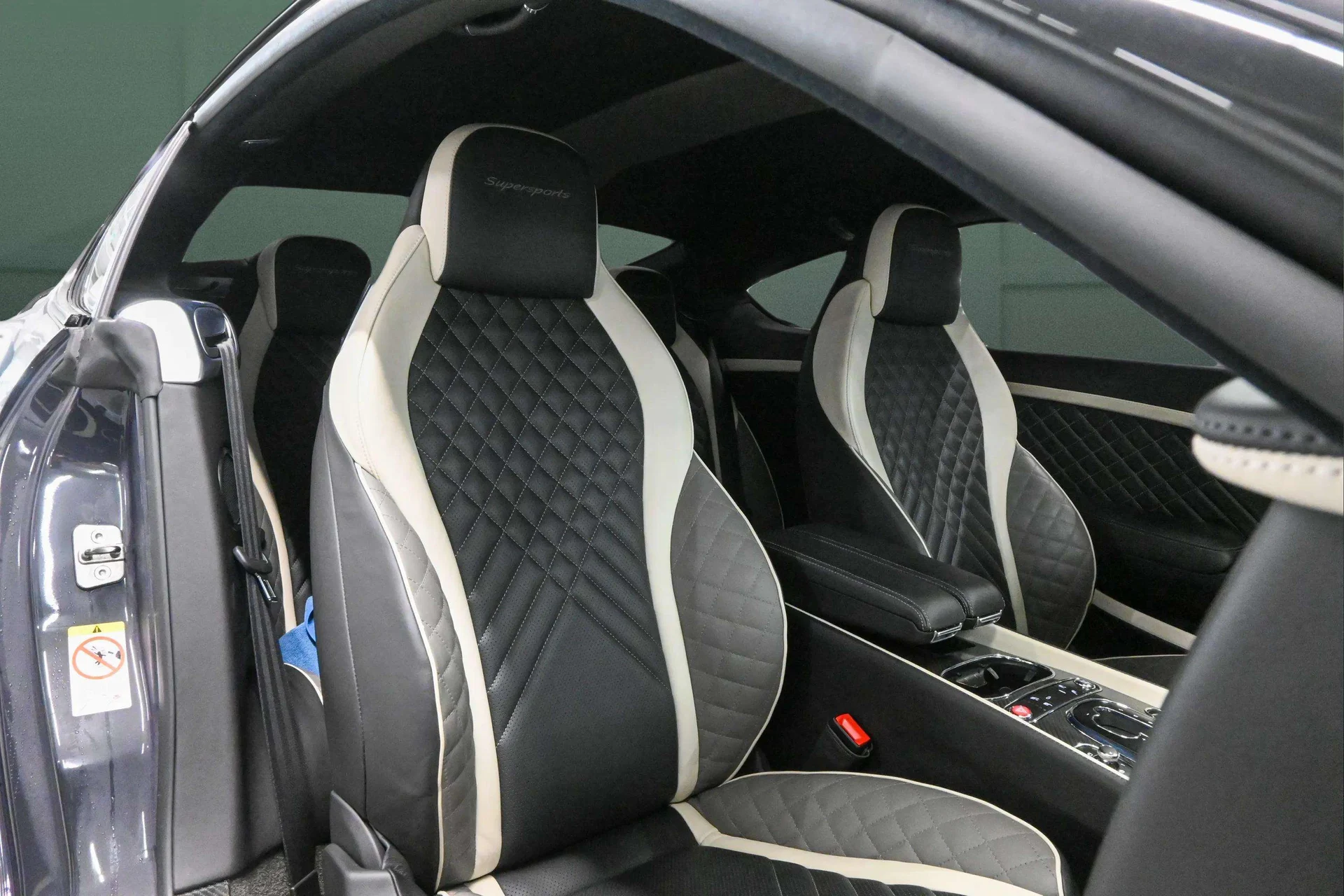 mph015_1946985_85c9549e_5527_4823_964b_eb8d4e672932_8d810d8246