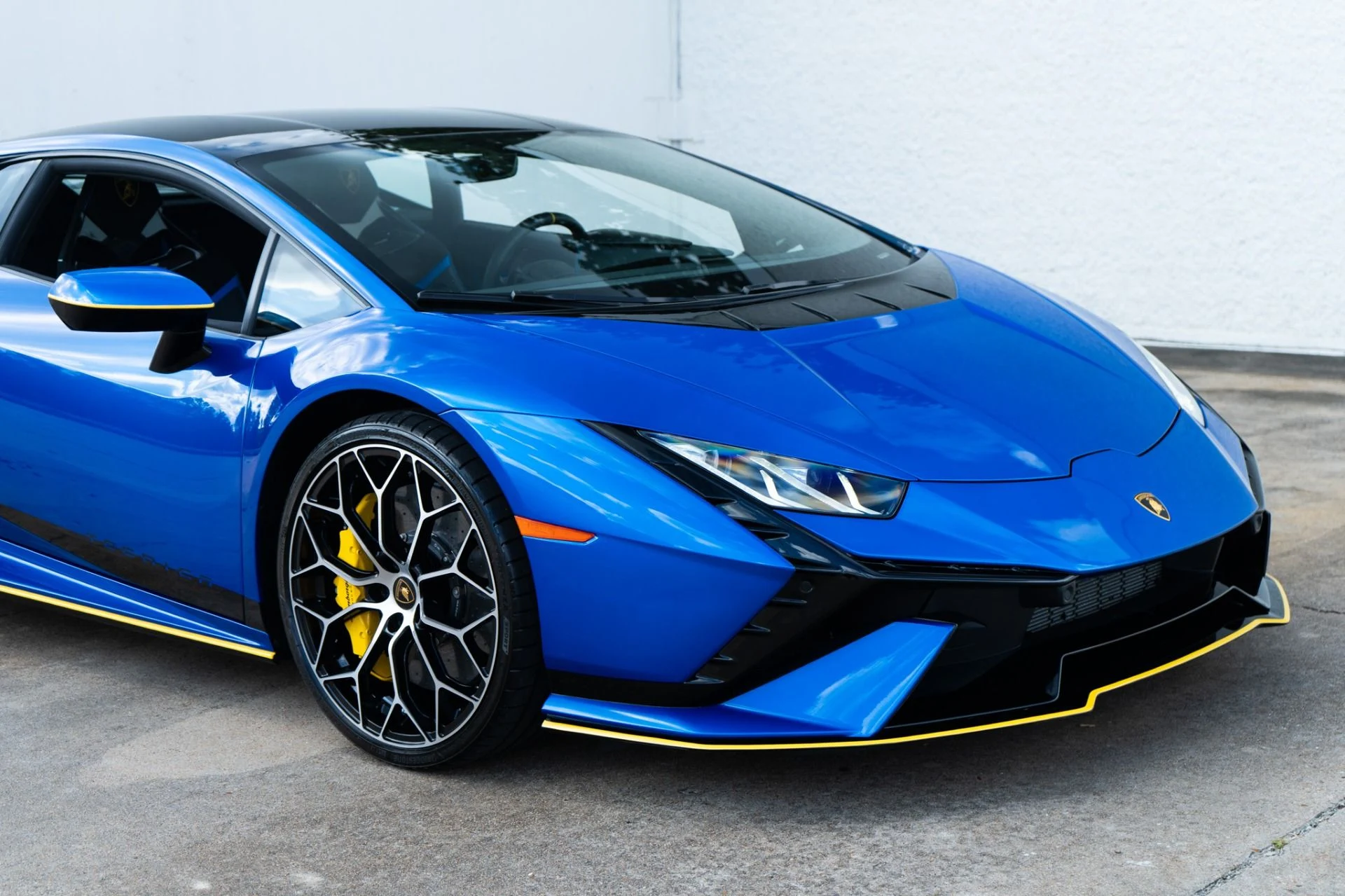 mph015_1950731261_Used_2023_Lamborghini_Huracan_Tecnica_1790706861_16435054b1