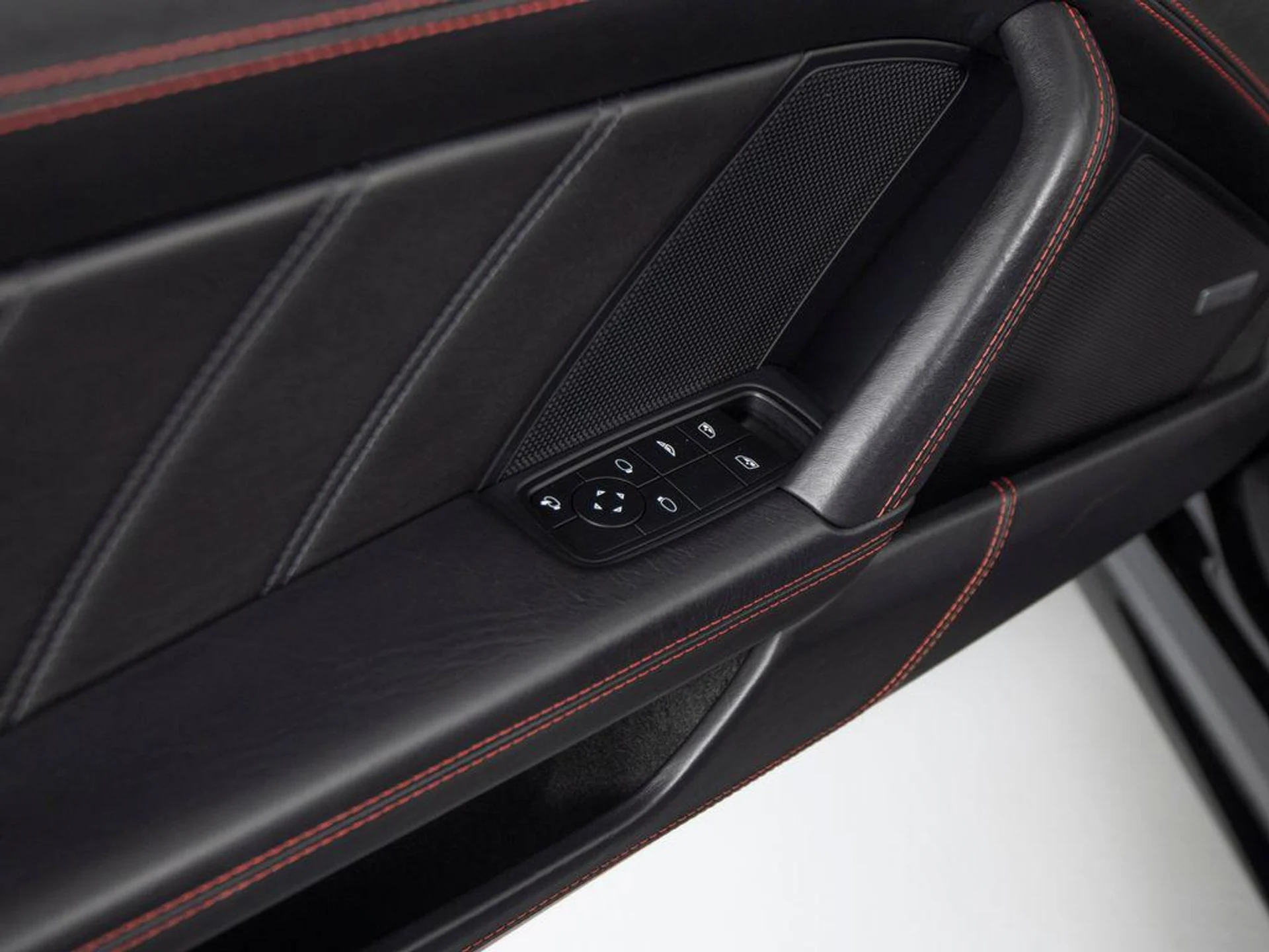 mph015_1951254456_w_ZMUF_Ro_Nru_r_Roap_Tixfx_D5u_ILI_aaaa4f55aa