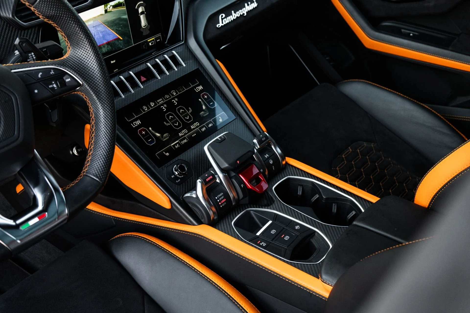 mph015_1959634115_Used_2022_Lamborghini_Urus_Graphite_Capsule_1755805759_0c09c2d49b