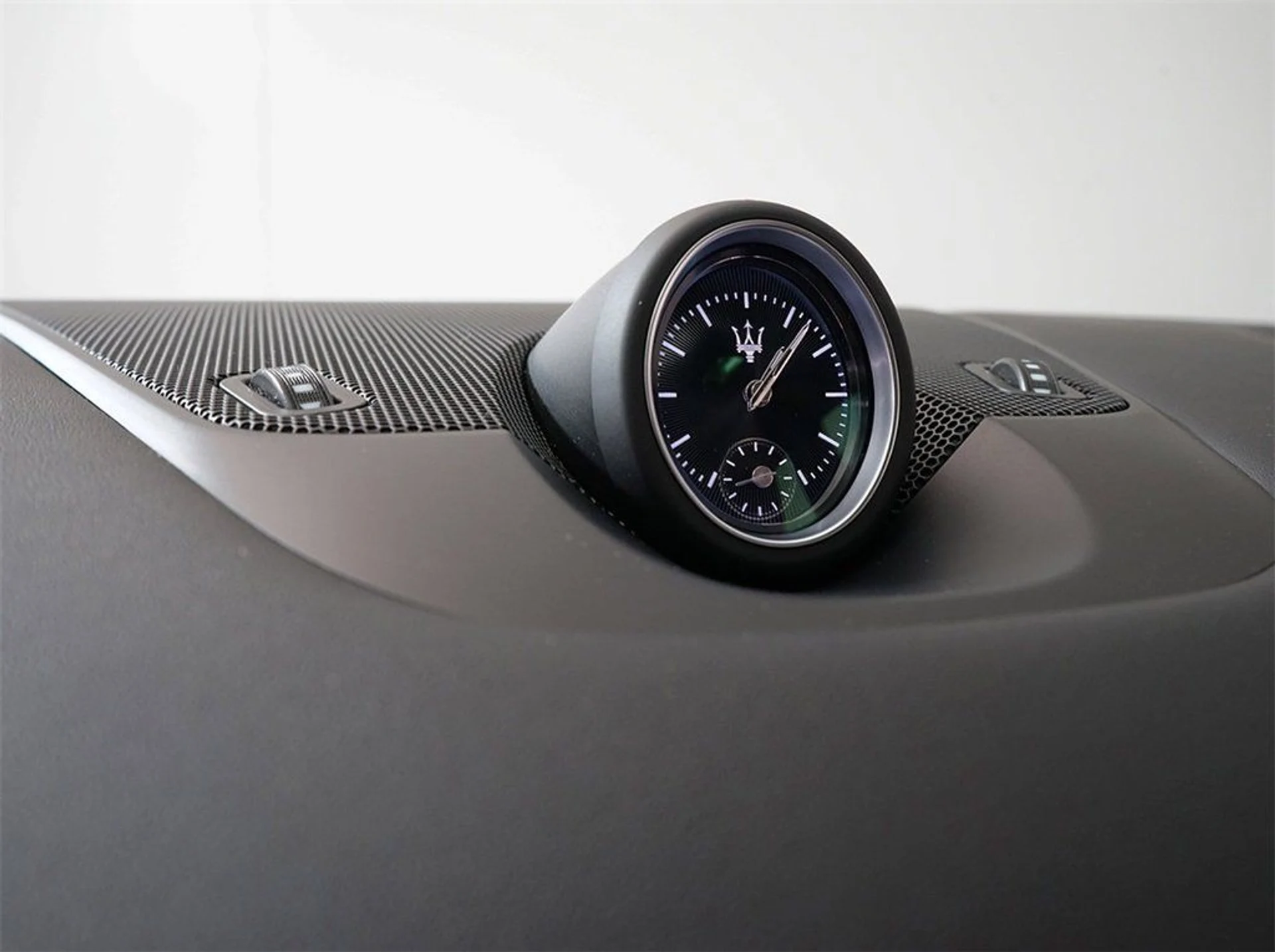 mph015_1960237863_5058dbdf1a73b6f0c839426a8e119b60_550c3f0c34