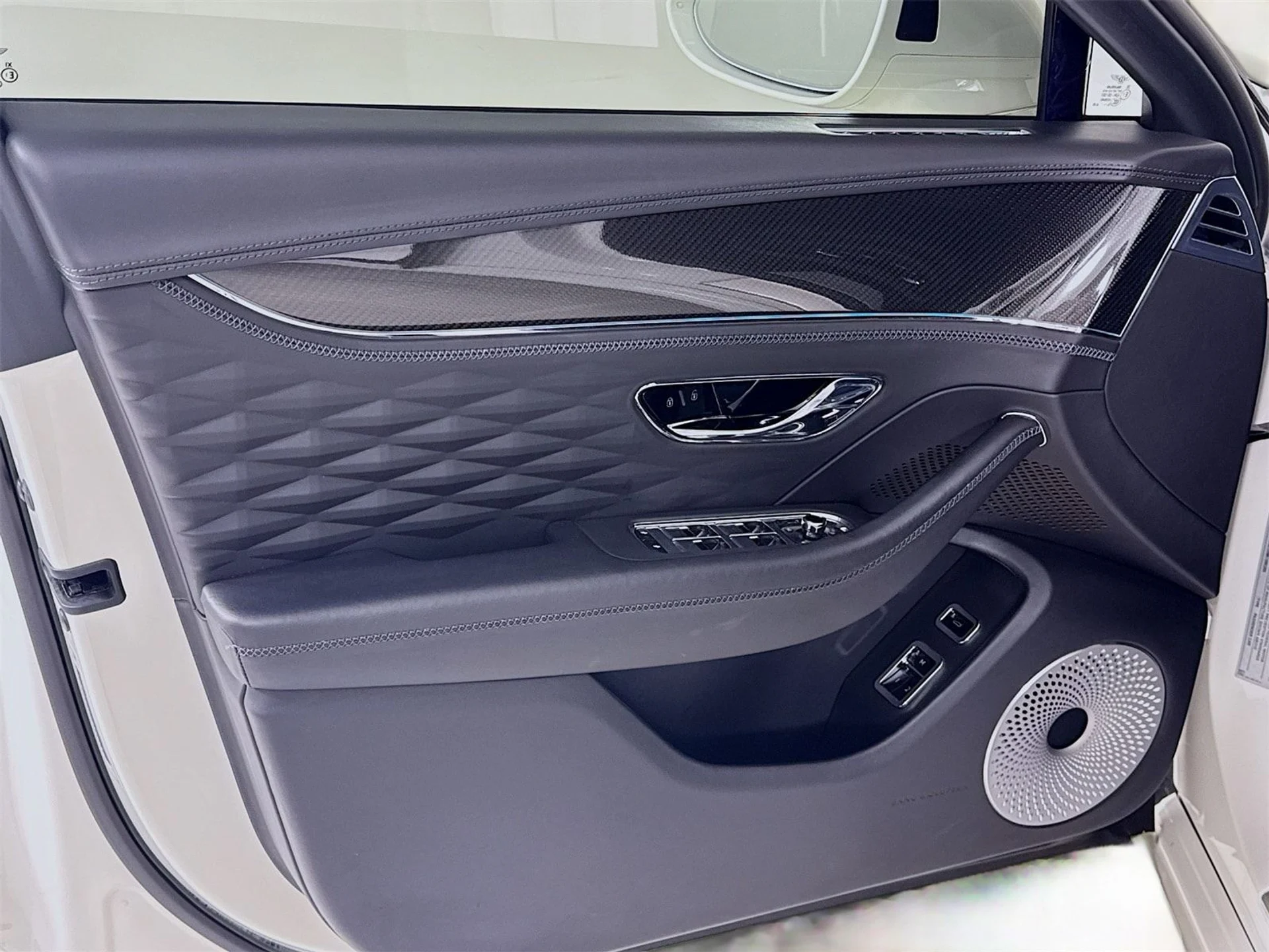 mph015_1963300106_06ebf05ff82ecd48ff11eb1dd310e220x_844b40d08d