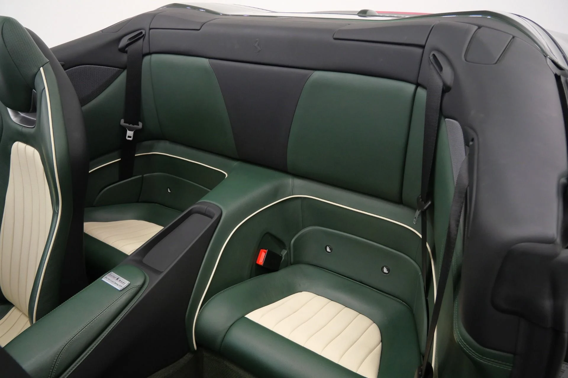 mph015_1964336911_Used_2019_Ferrari_Portofino_Tailor_Made_in_NYC_Unique_Exterior_and_Interior_Colors_Amazing_1779827037_6b71cff9d9