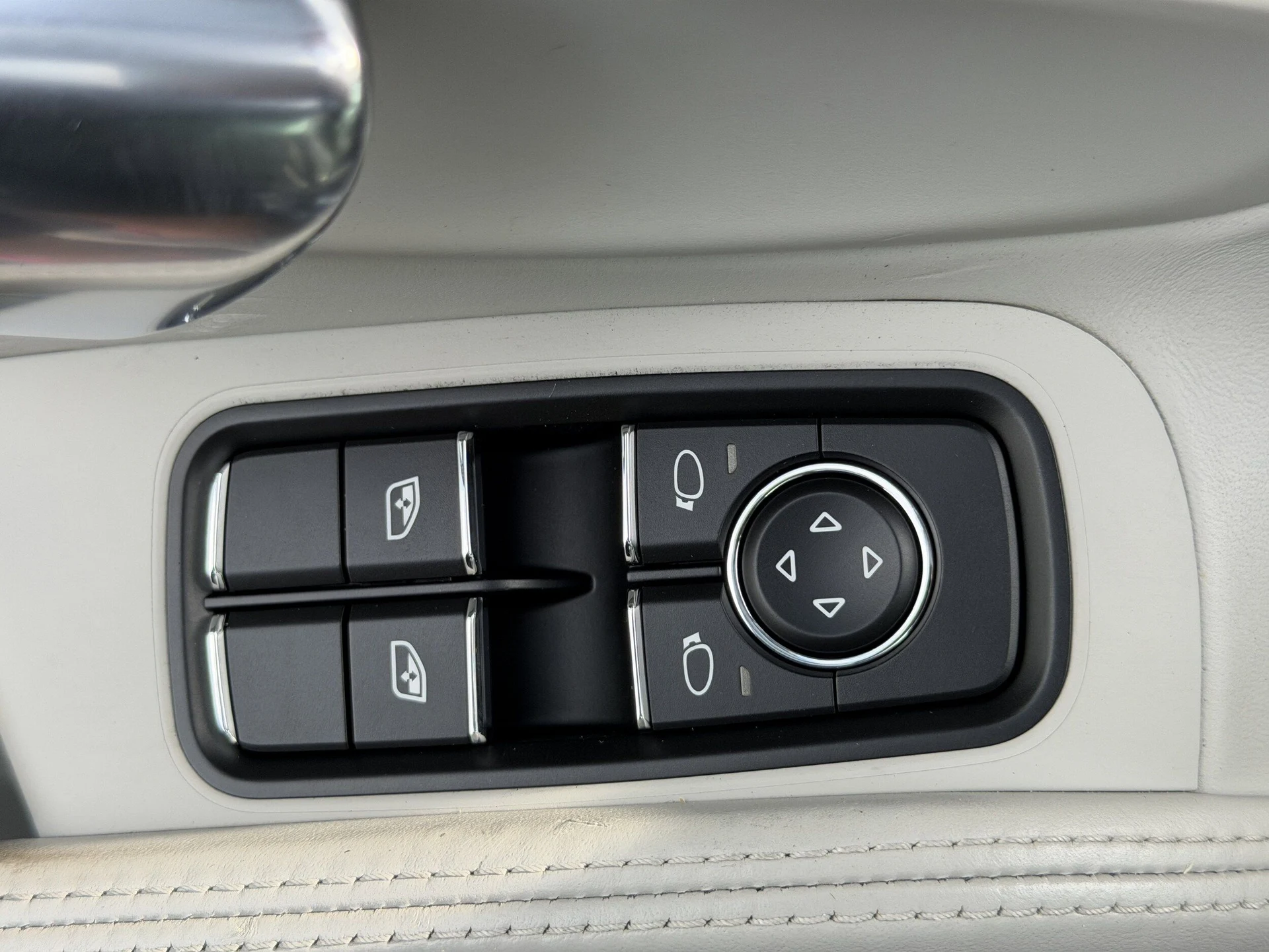 mph015_1970532129_2daa2e43601abdb0576c01b30dfba06fx_dca0c4d9e0