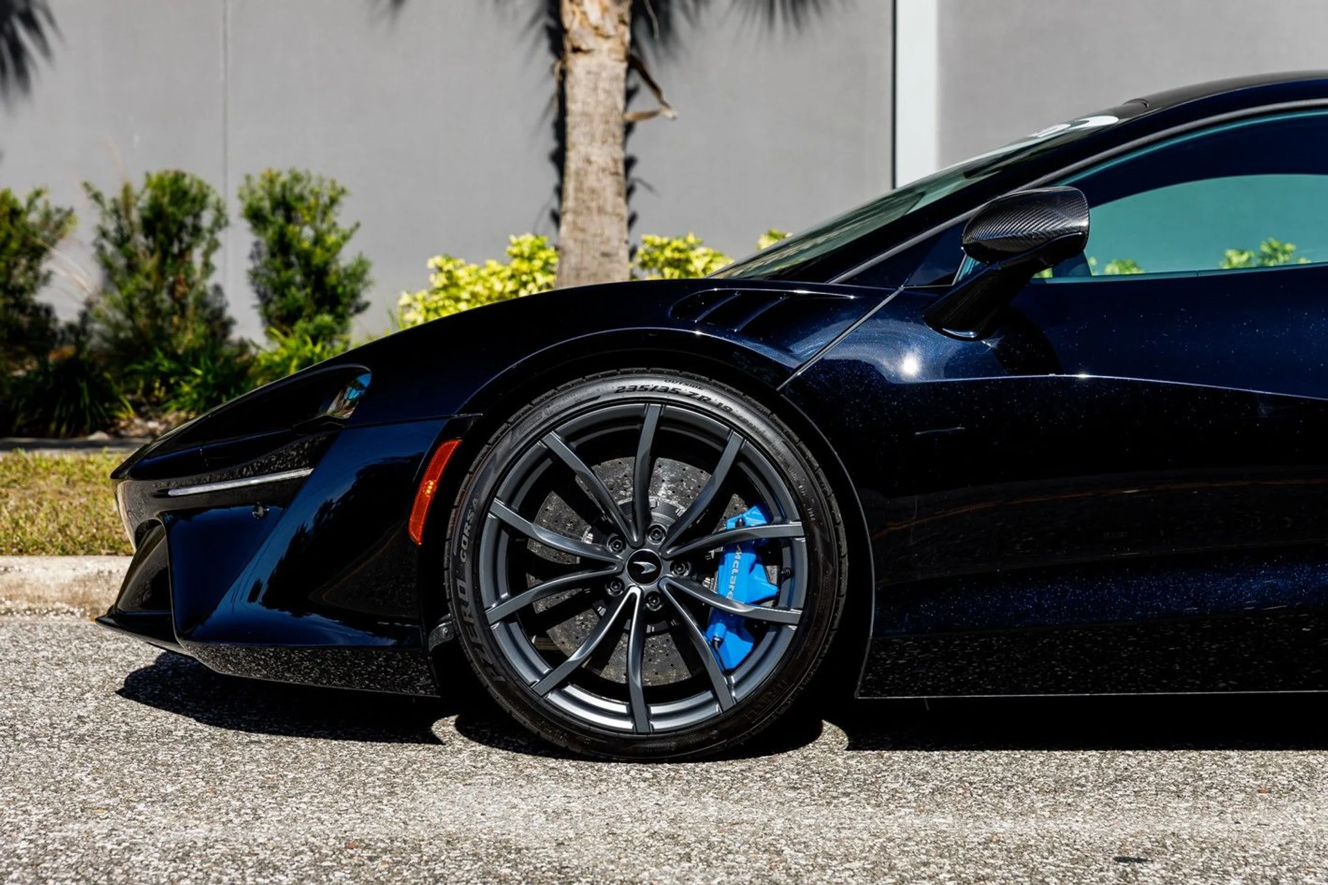 mph015_1975904320_396_p16_l_4b97fae473