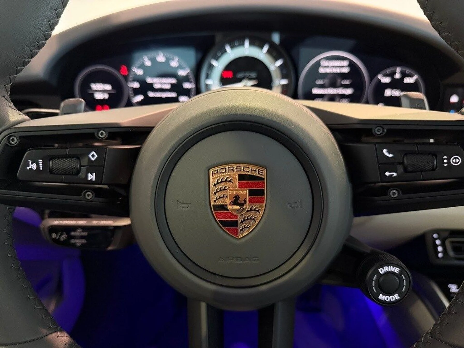 mph015_1977265994_1105a4b37687c41856d35315c789d425x_44a6df8700