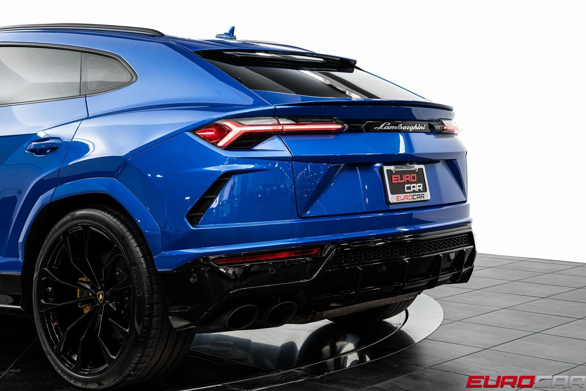 mph015_1977635840_image_16_fa4544f624