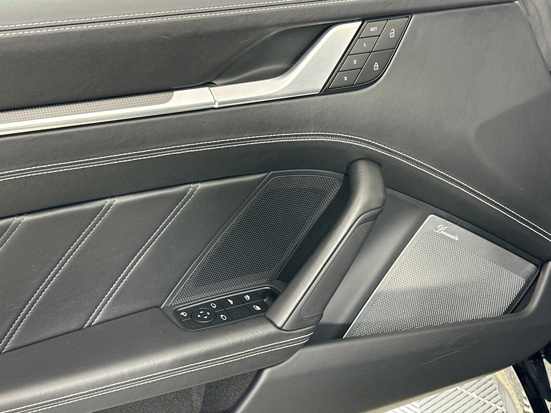 mph015_197943035_16_c72f923416