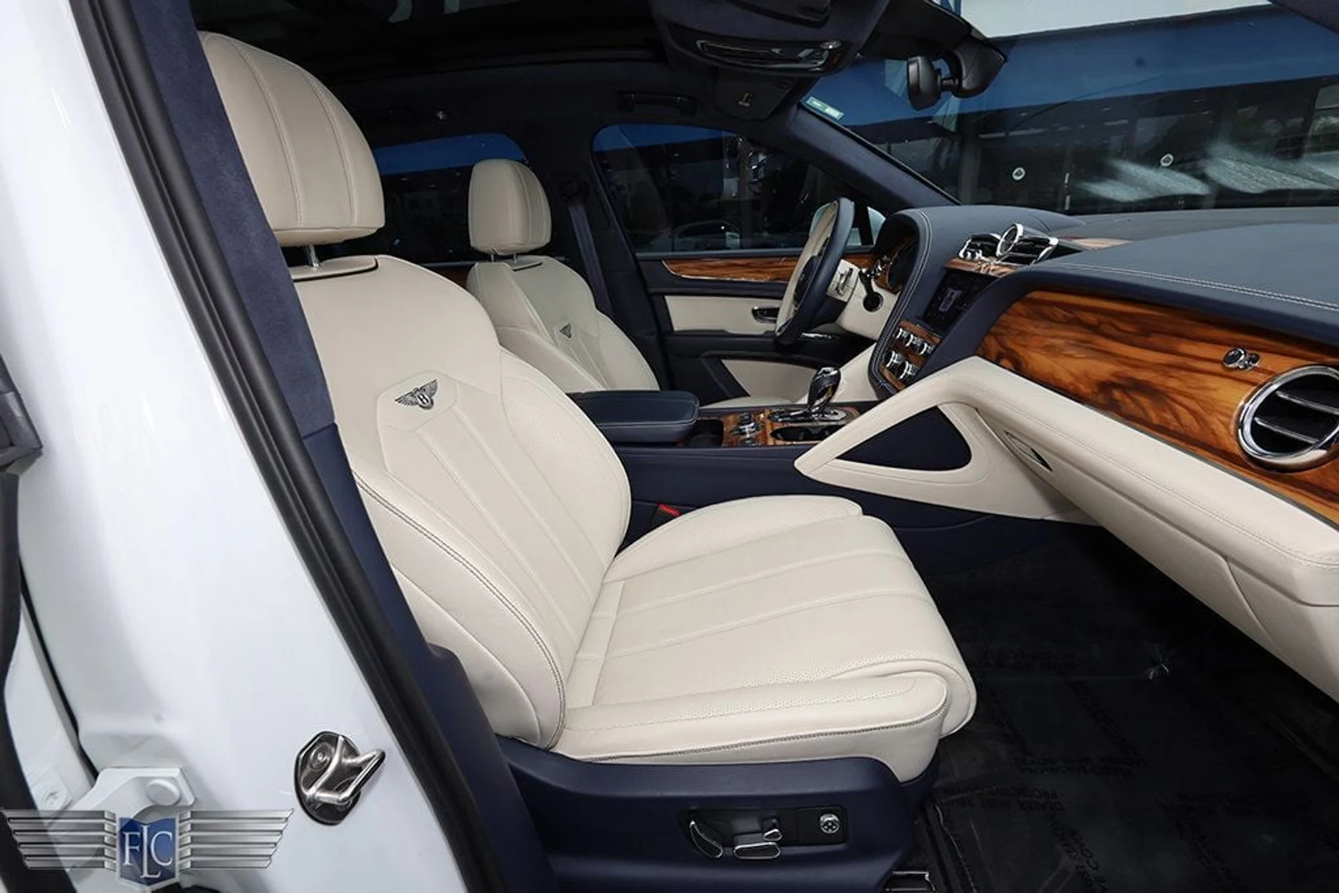 mph015_1986736241_used_2024_bentley_bentayga_6305_22998003_16_1024_f678ee0b2e