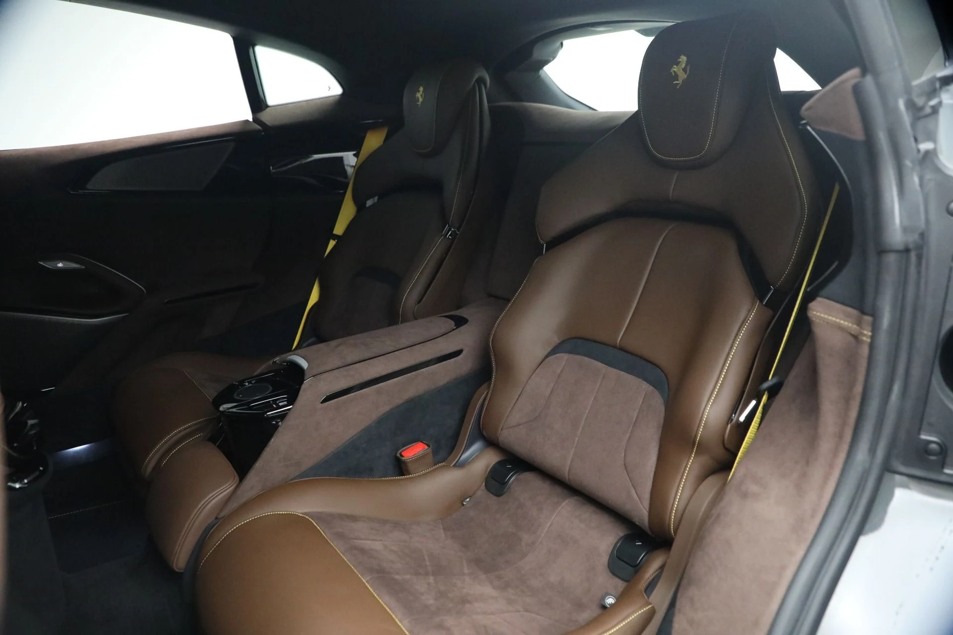 mph015_1989080080_Used_2025_Ferrari_Purosangue_1774107863_de5d969239