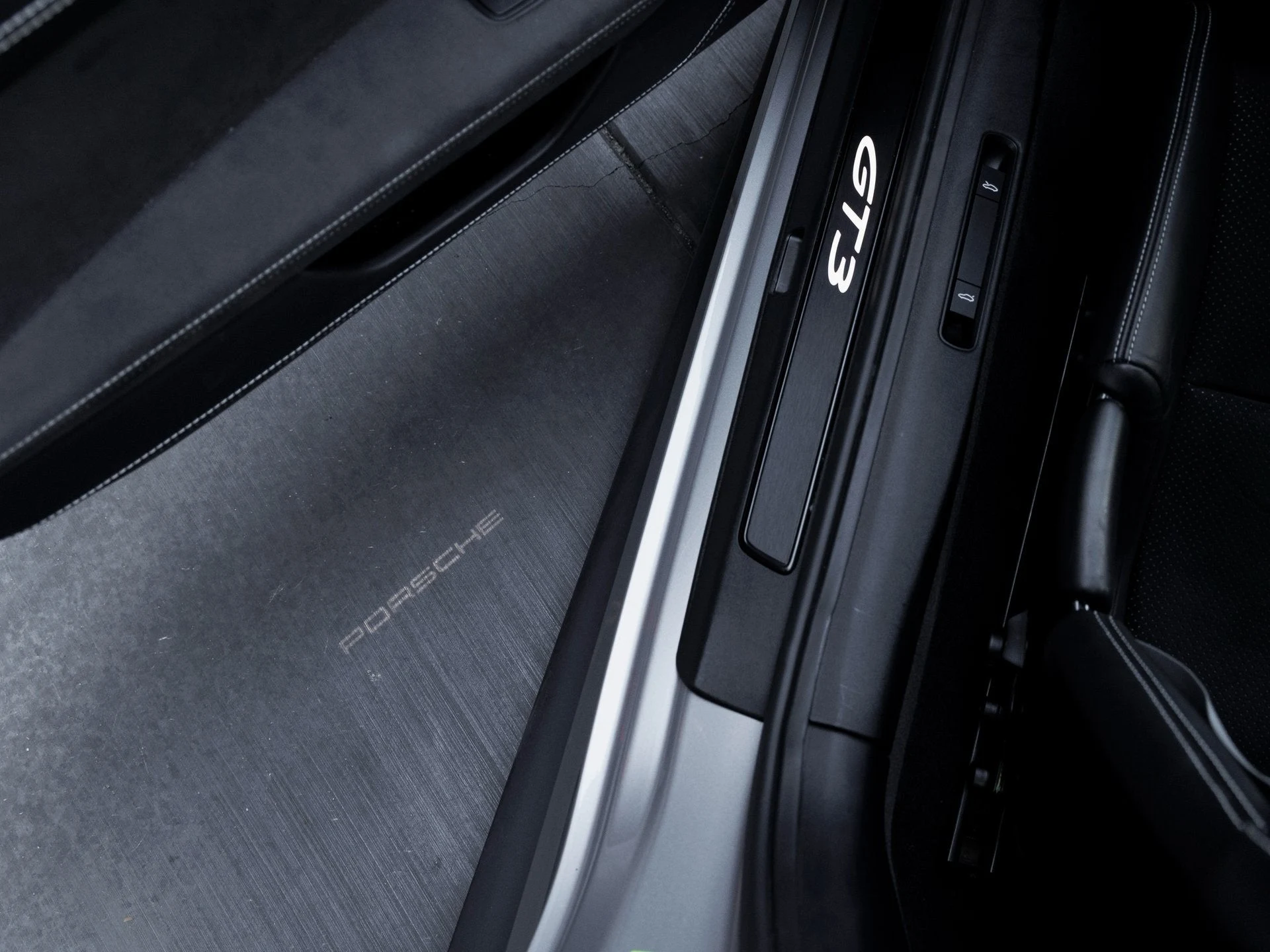 mph015_1989784683_16_defb50ad57