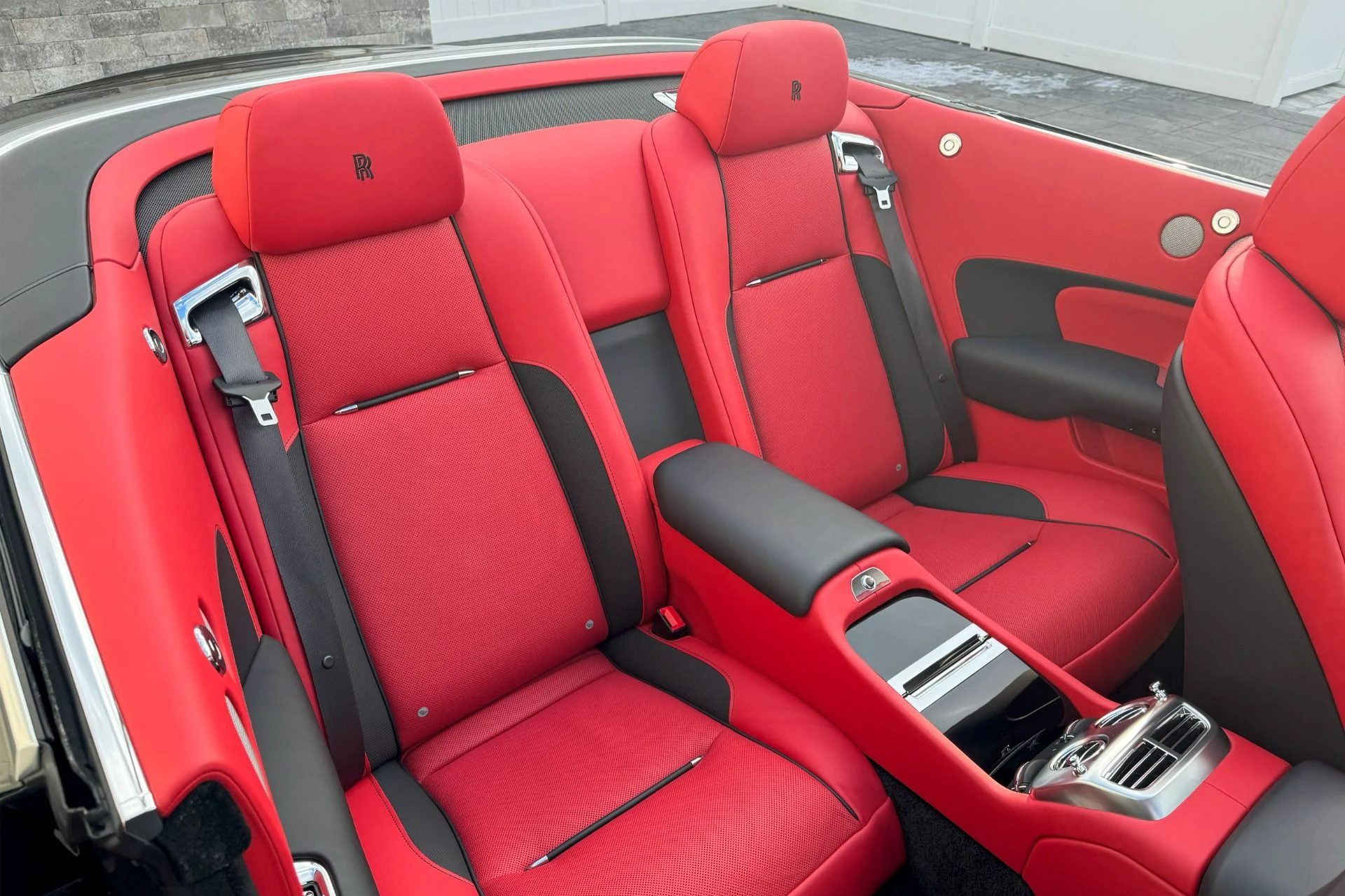 mph015_1992069682_Used_2020_Rolls_Royce_Dawn_1738172030_8b5f2810e6