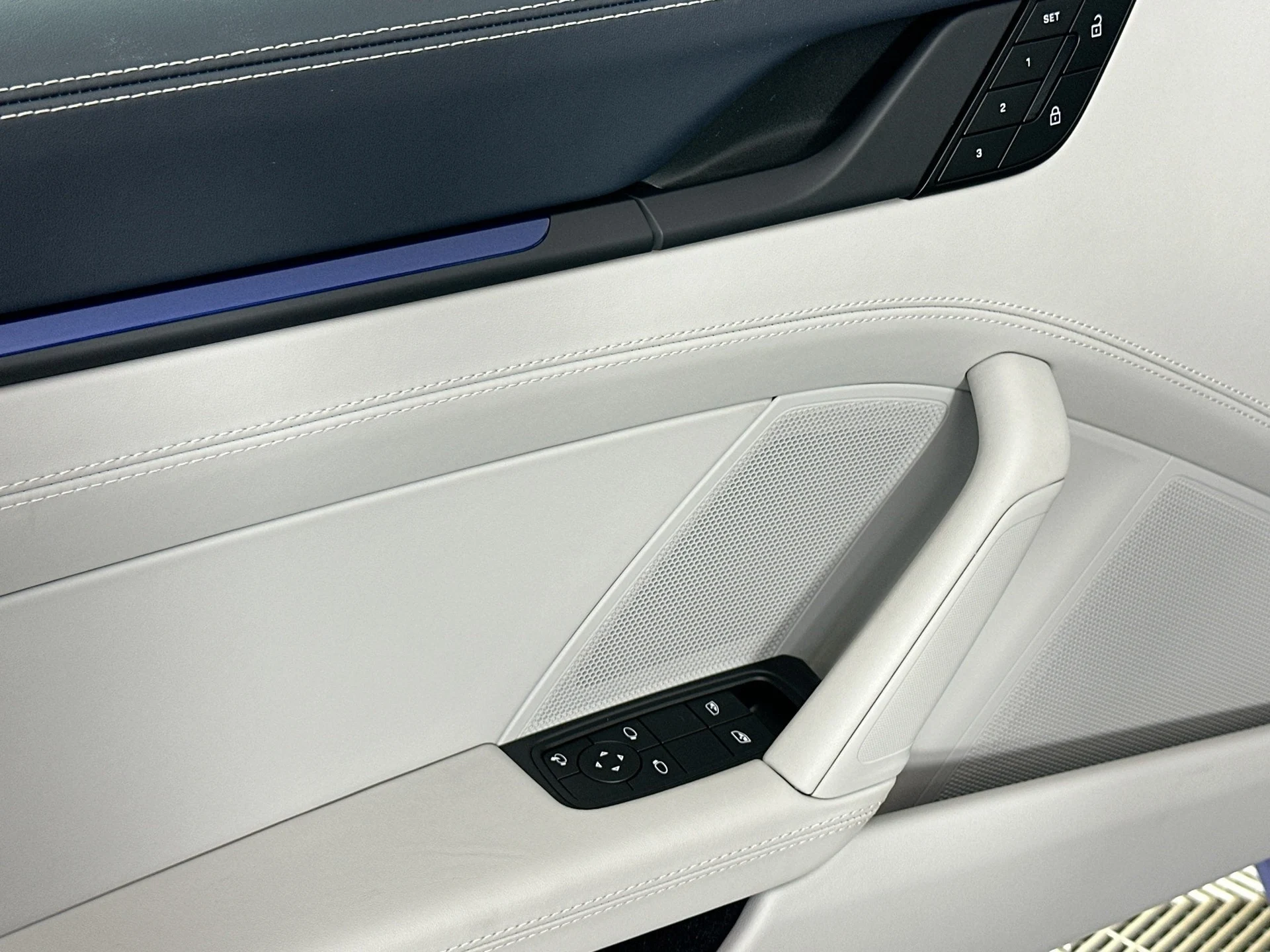 mph015_1993992882_16_740891f890