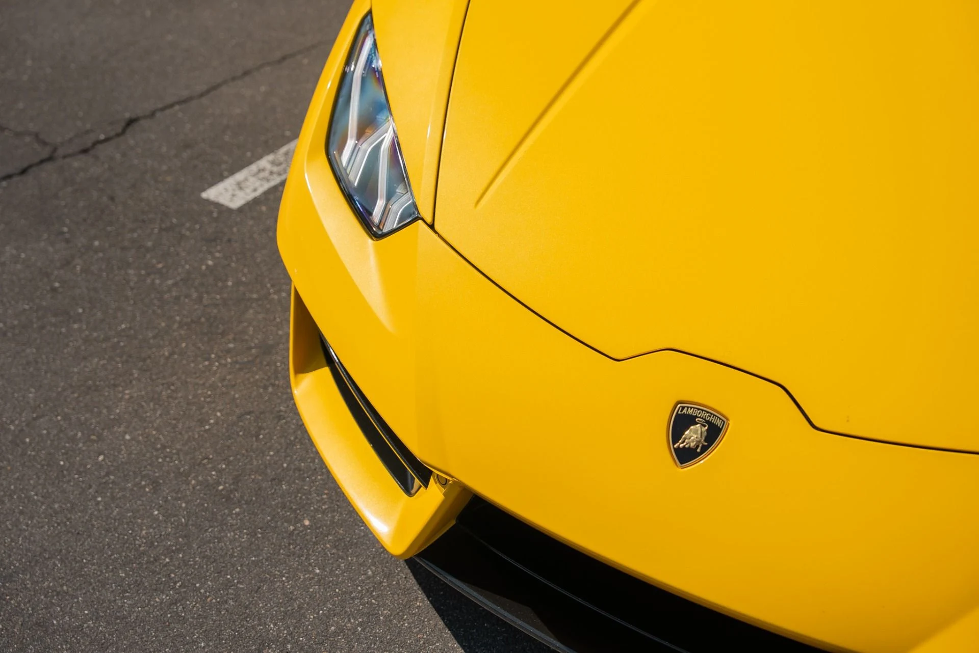 mph015_1995162248_Used_2018_Lamborghini_Huracan_LP_580_2_1762289056_d0e261fa5e