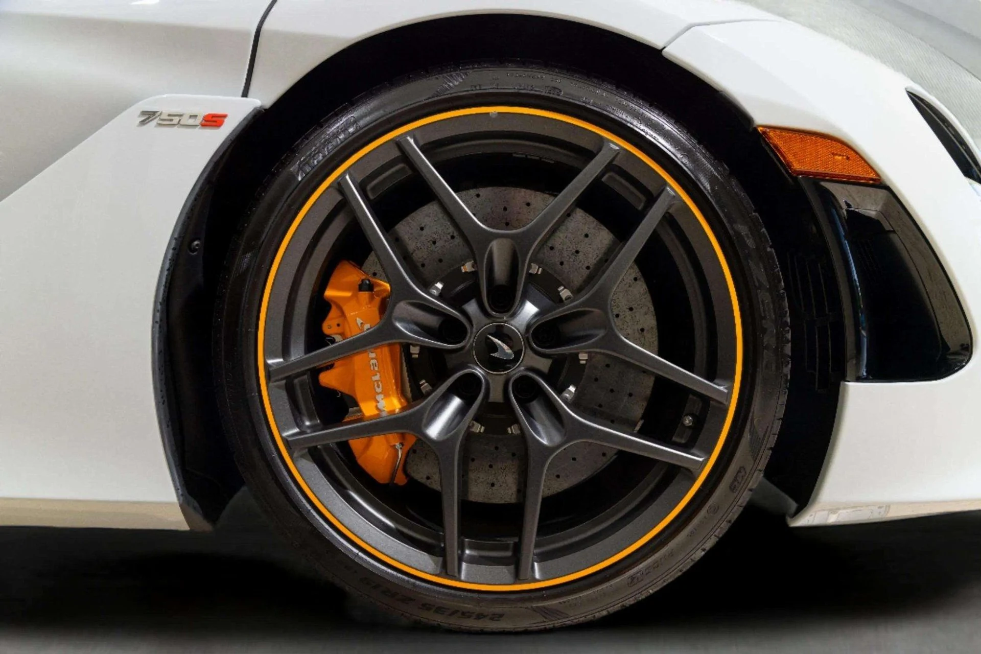 mph015_2002024141_image_16_b53b9b28df