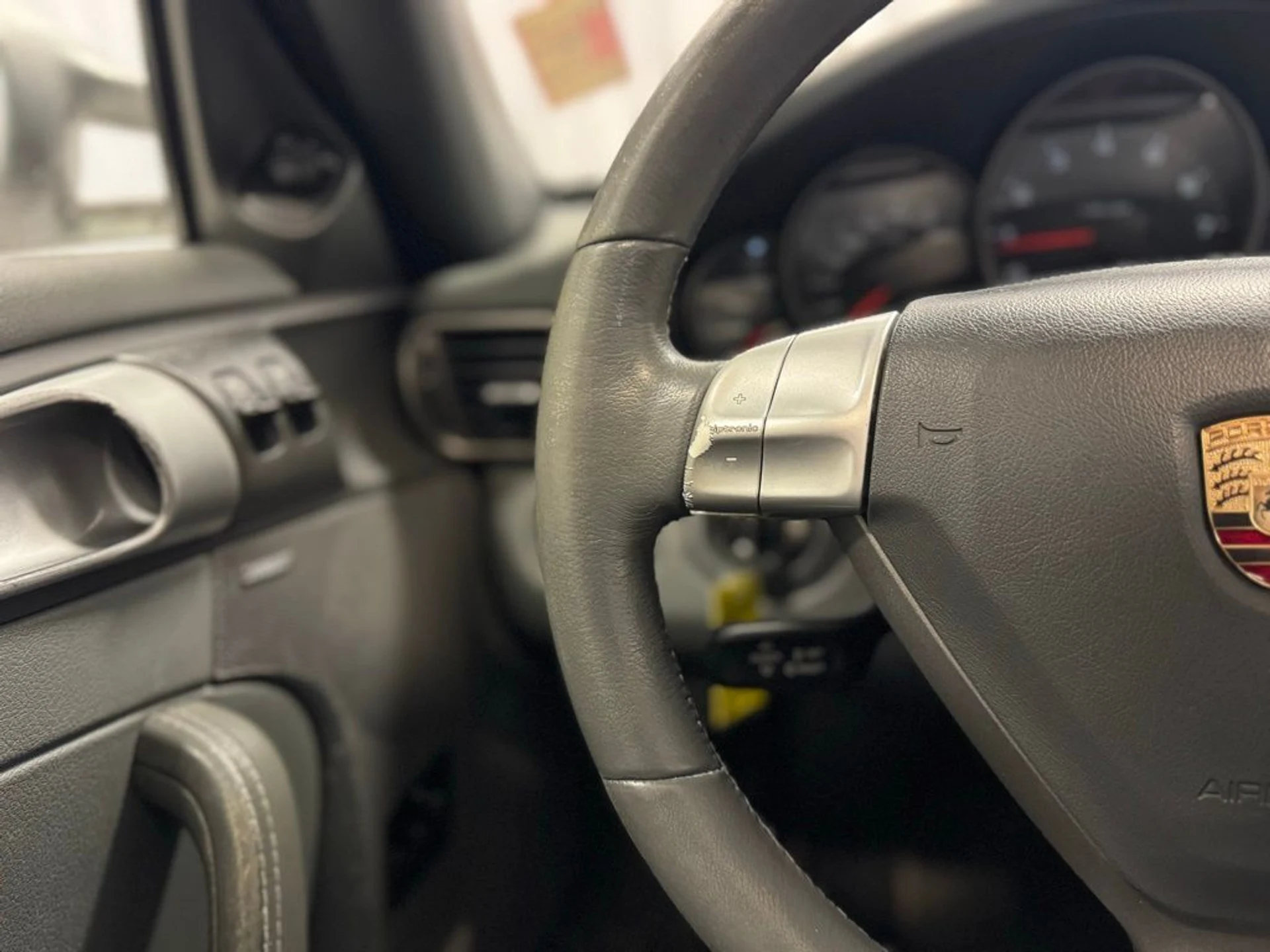 mph015_2007952715_d68564157cd1f2a6858adc20dd52e923x_64a4276213