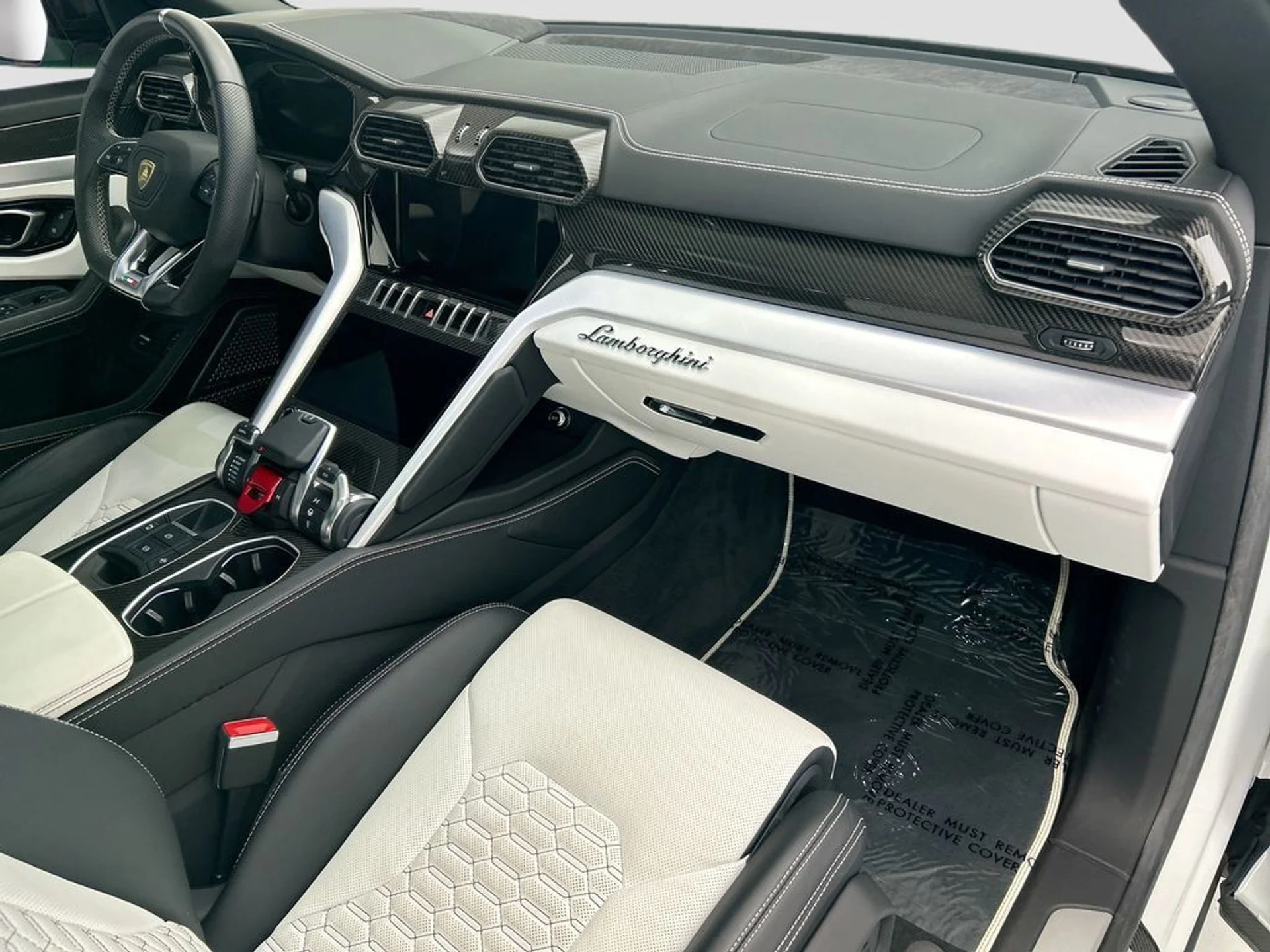 mph015_2011833866_used_2020_lamborghini_urus_awd_8119_23020577_16_1024_4922a42da3