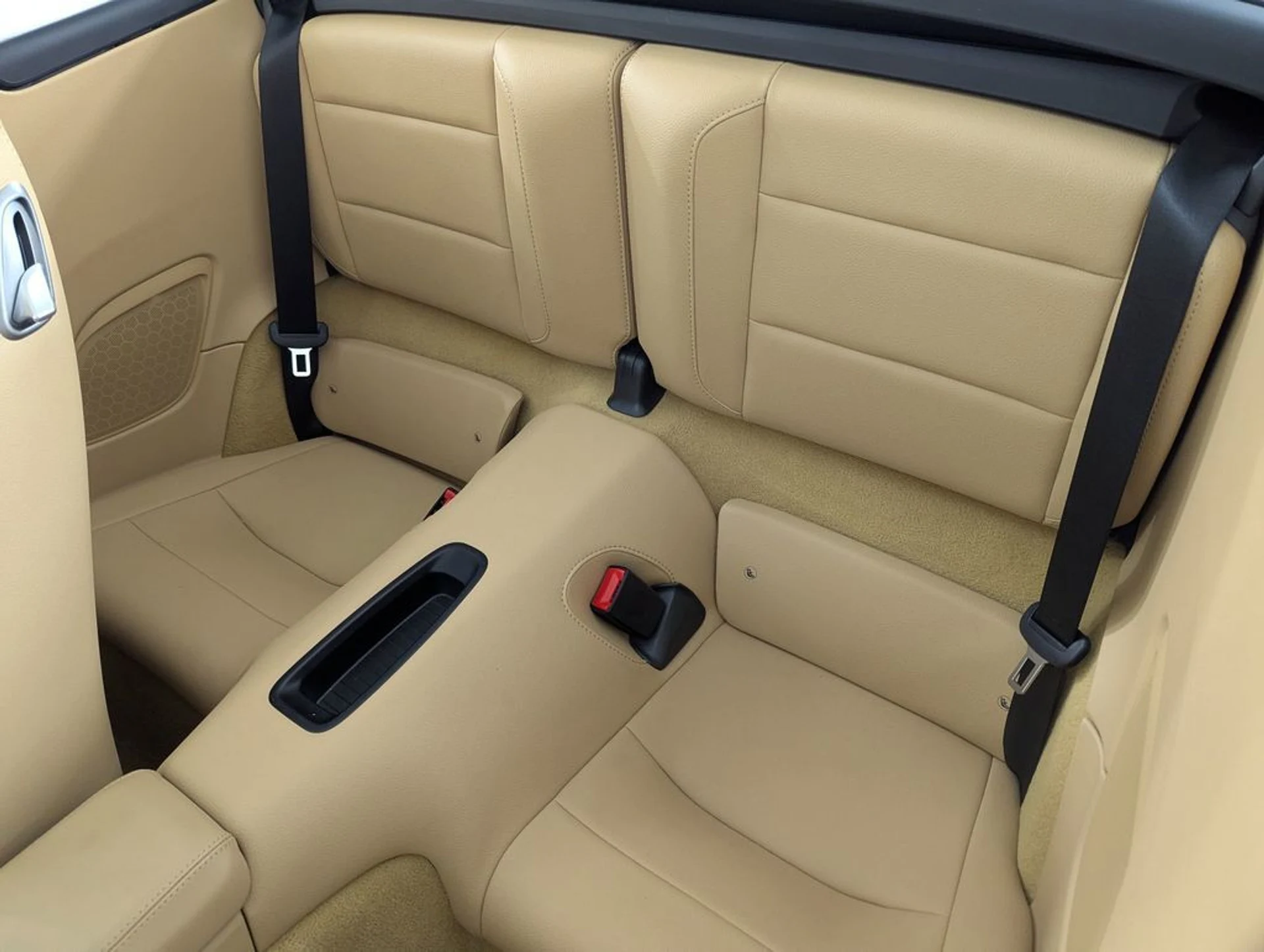 mph015_2012645577_223f67acca92cab0b3d245590717c93cx_adf906a61f