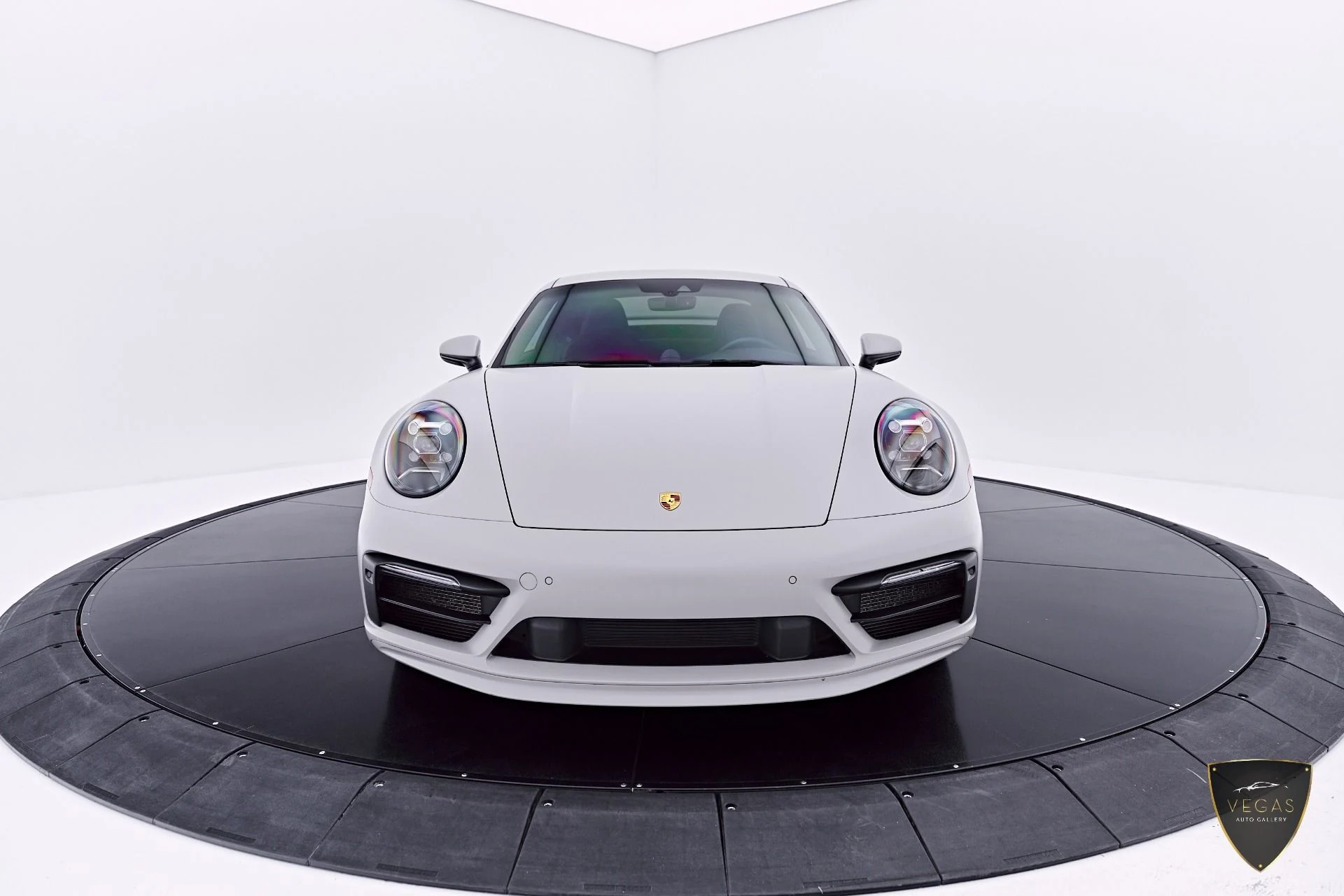 mph015_2017047816_Used_2023_Porsche_911_Carrera_1783042989_a24ea9d3d7