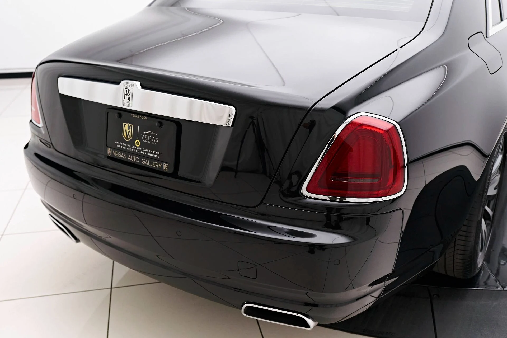 mph015_2019061711_Used_2019_Rolls_Royce_Ghost_Base_1713298107_dcf70706b2