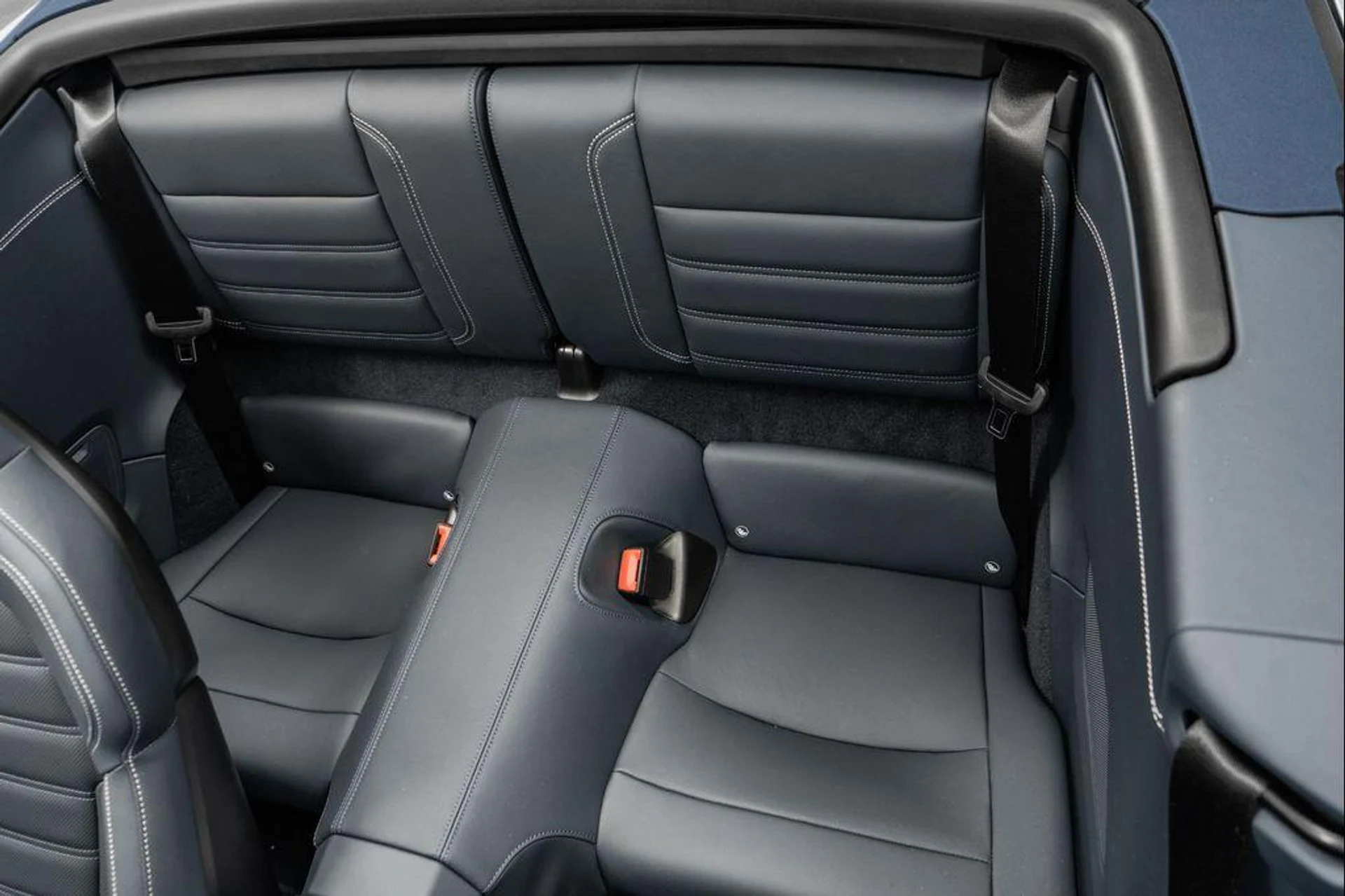 mph015_2020364275_NI_Gf5tym_U6jtm_Sh_DV_4o_R1z33_Ls_710011f9cc