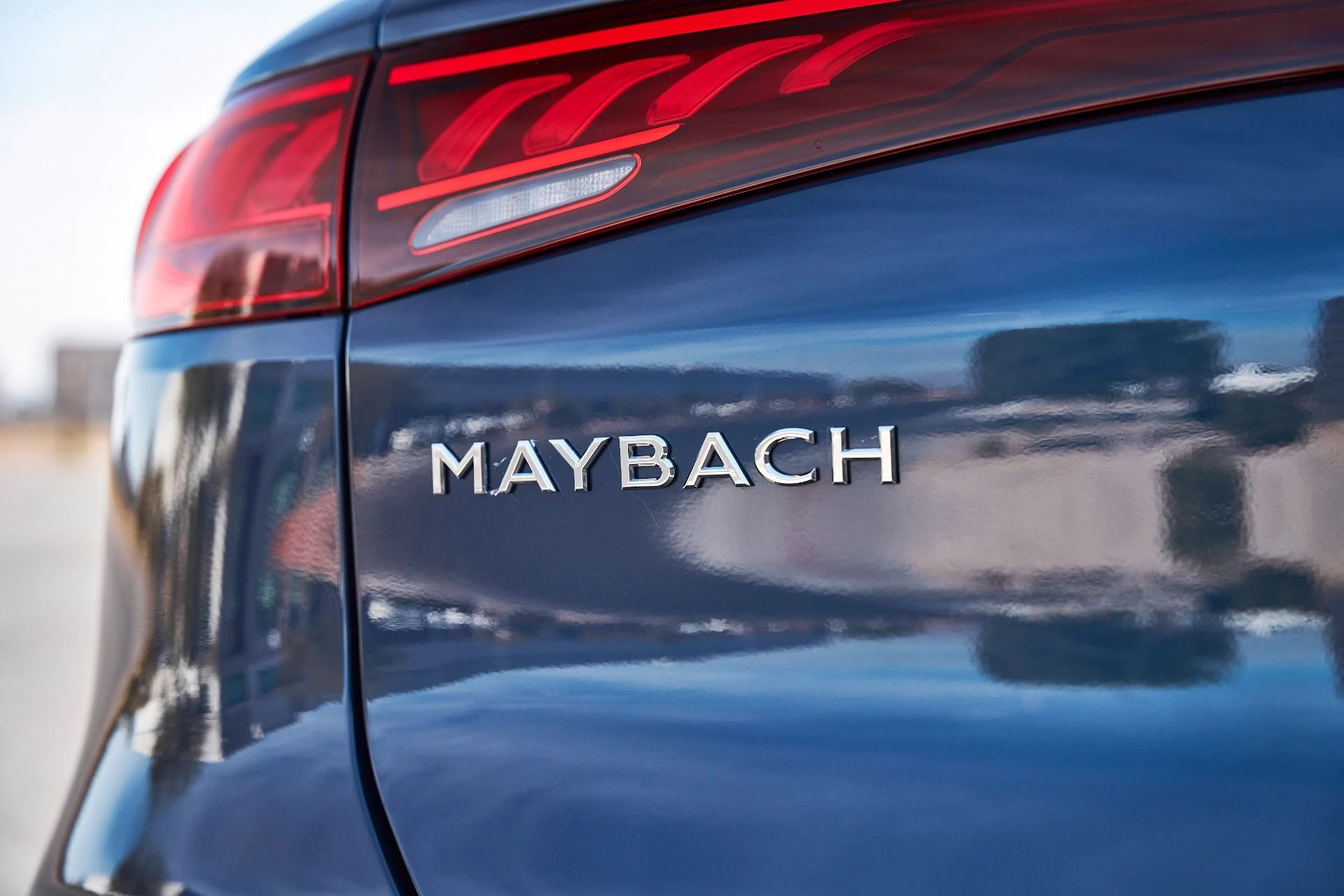 mph015_2020698507_Used_2024_Mercedes_Benz_EQS_Maybach_EQS_680_1766455840_d902a88237