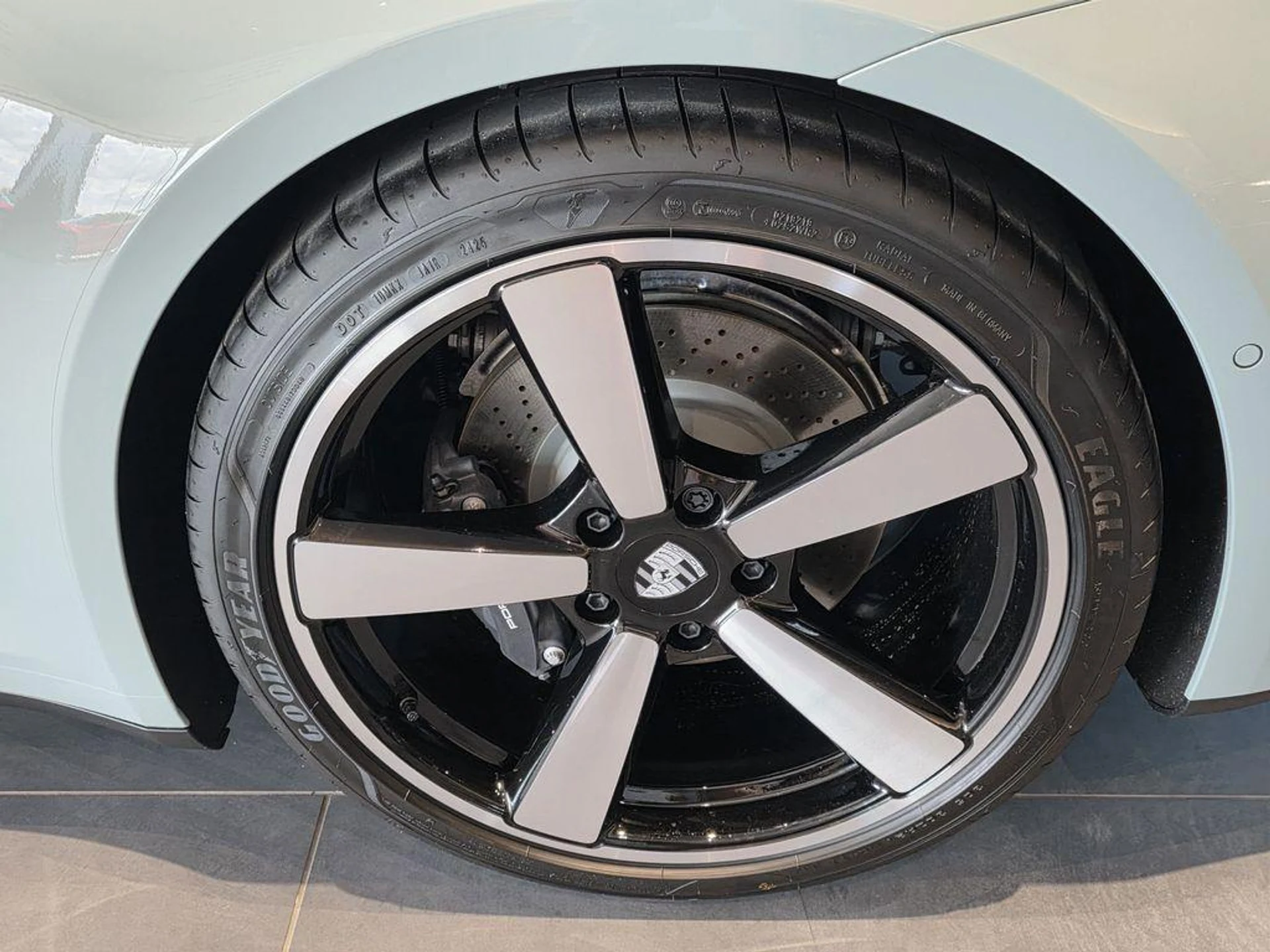 mph015_2038069673_Eiw0_AA_71uc_BH_fj3z_K_T_Bhxn_Ig_f11581b9d2