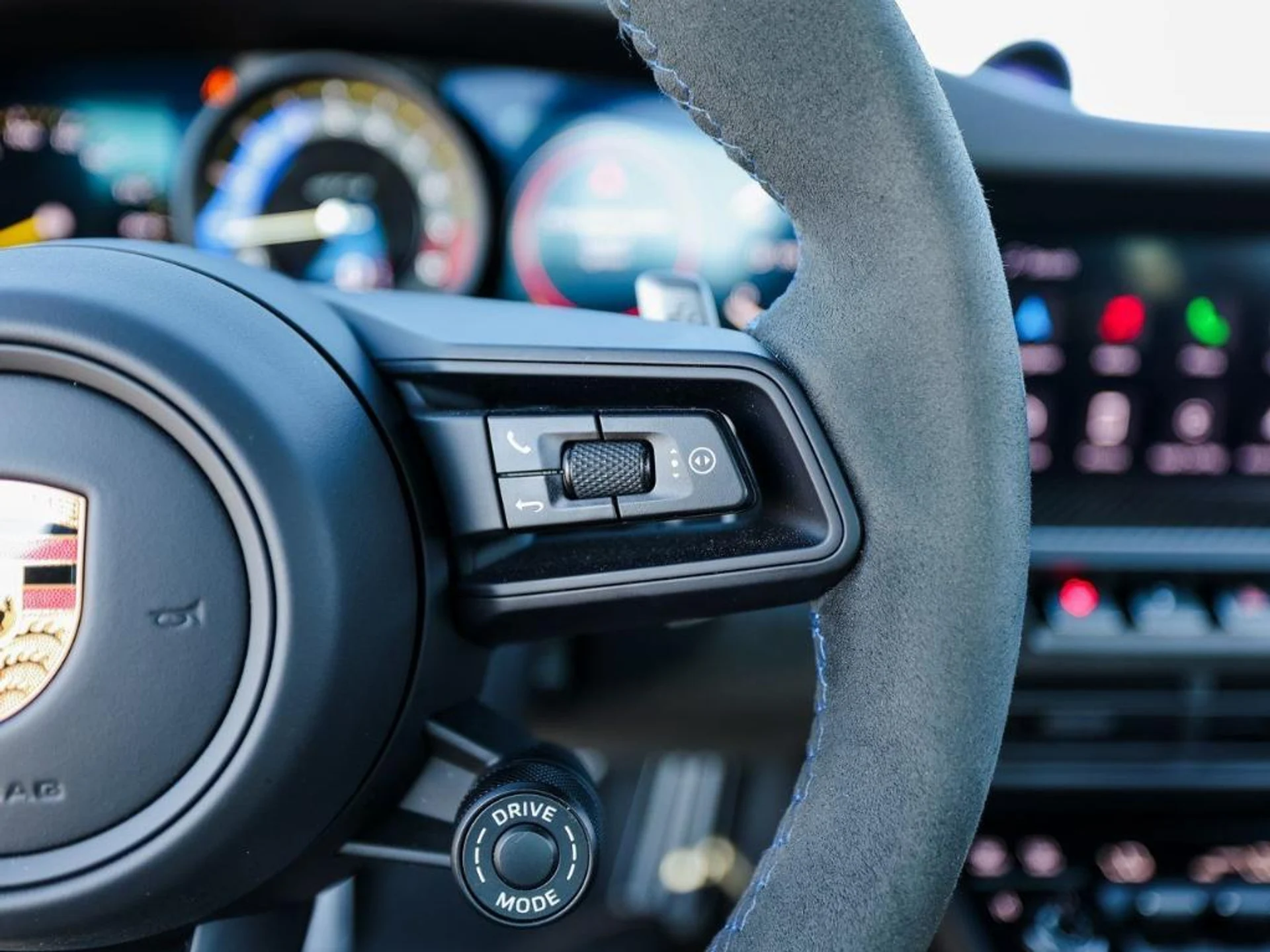 mph015_2041417370_Di_Lk_Az_Phj_Alcw_I7p_Ddenonfk_Y_37102b7926