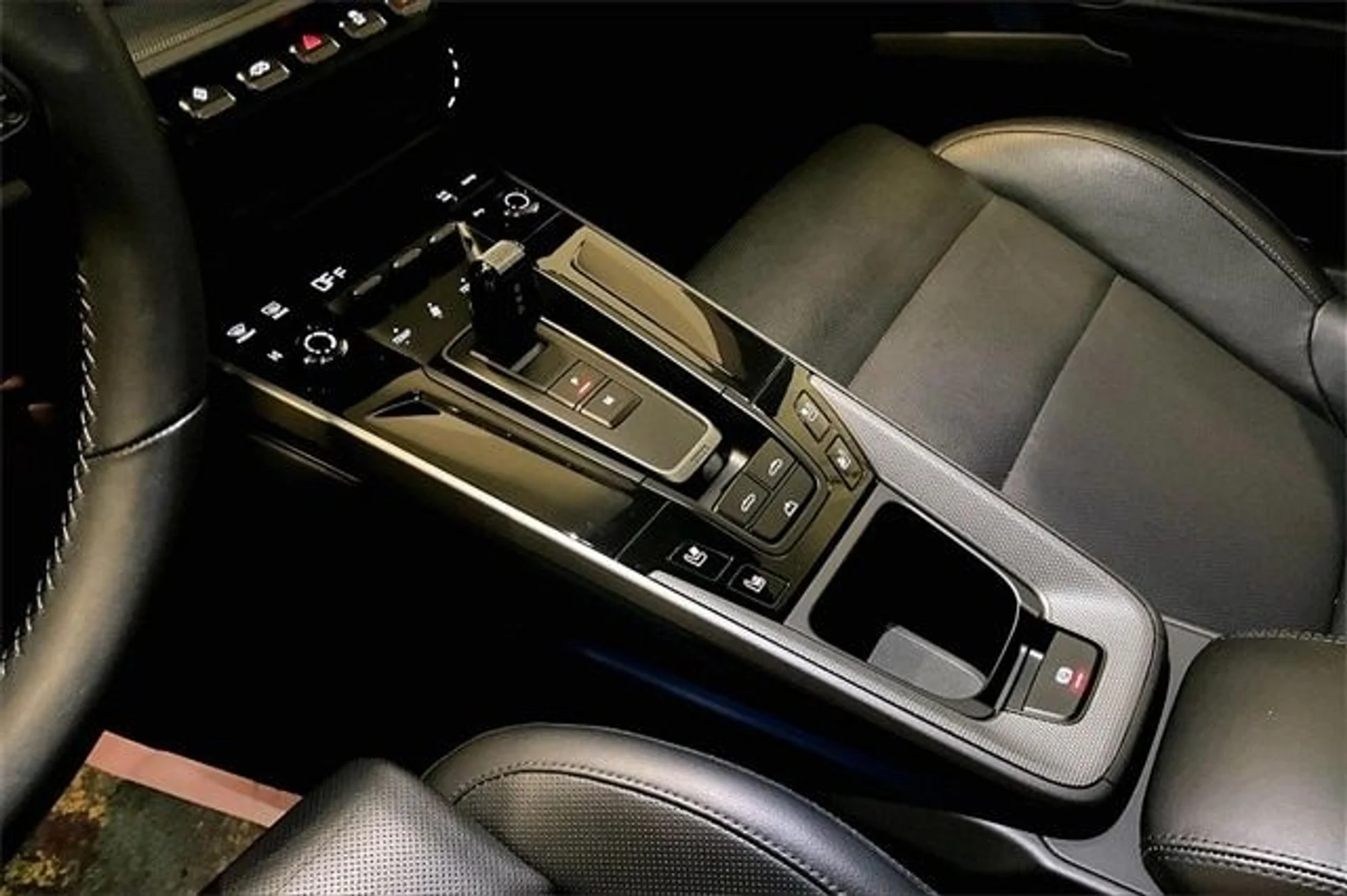 mph015_2042730896_23a26377df5b9c7d5da10da7db52a0bex_beced244c5